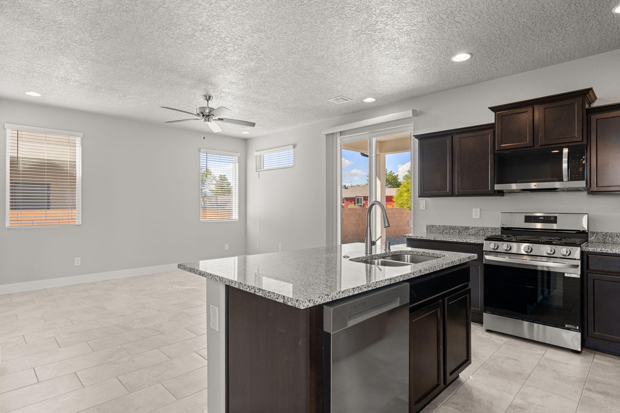 388 PECOS Loop SE