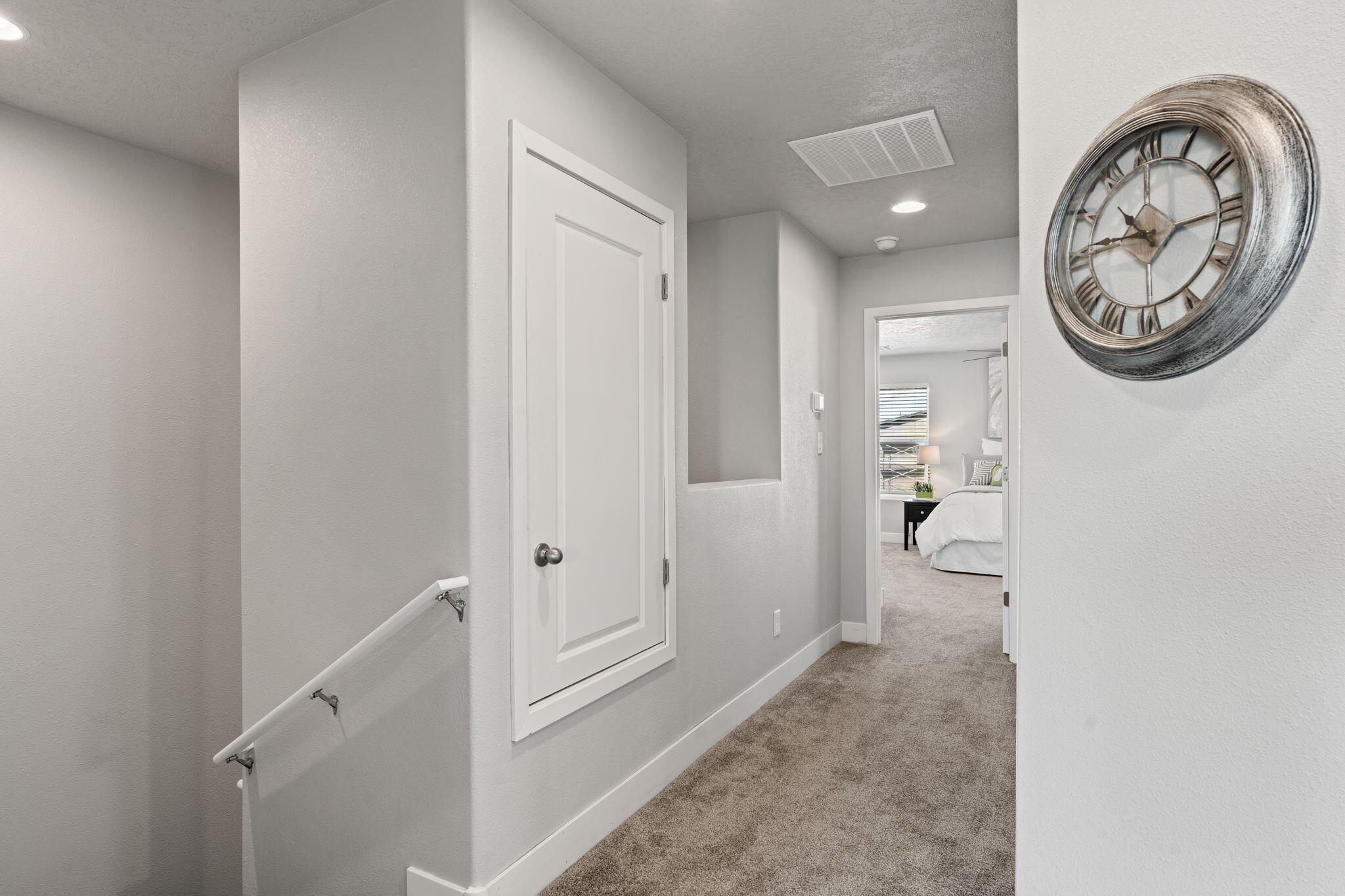 388 PECOS Loop SE