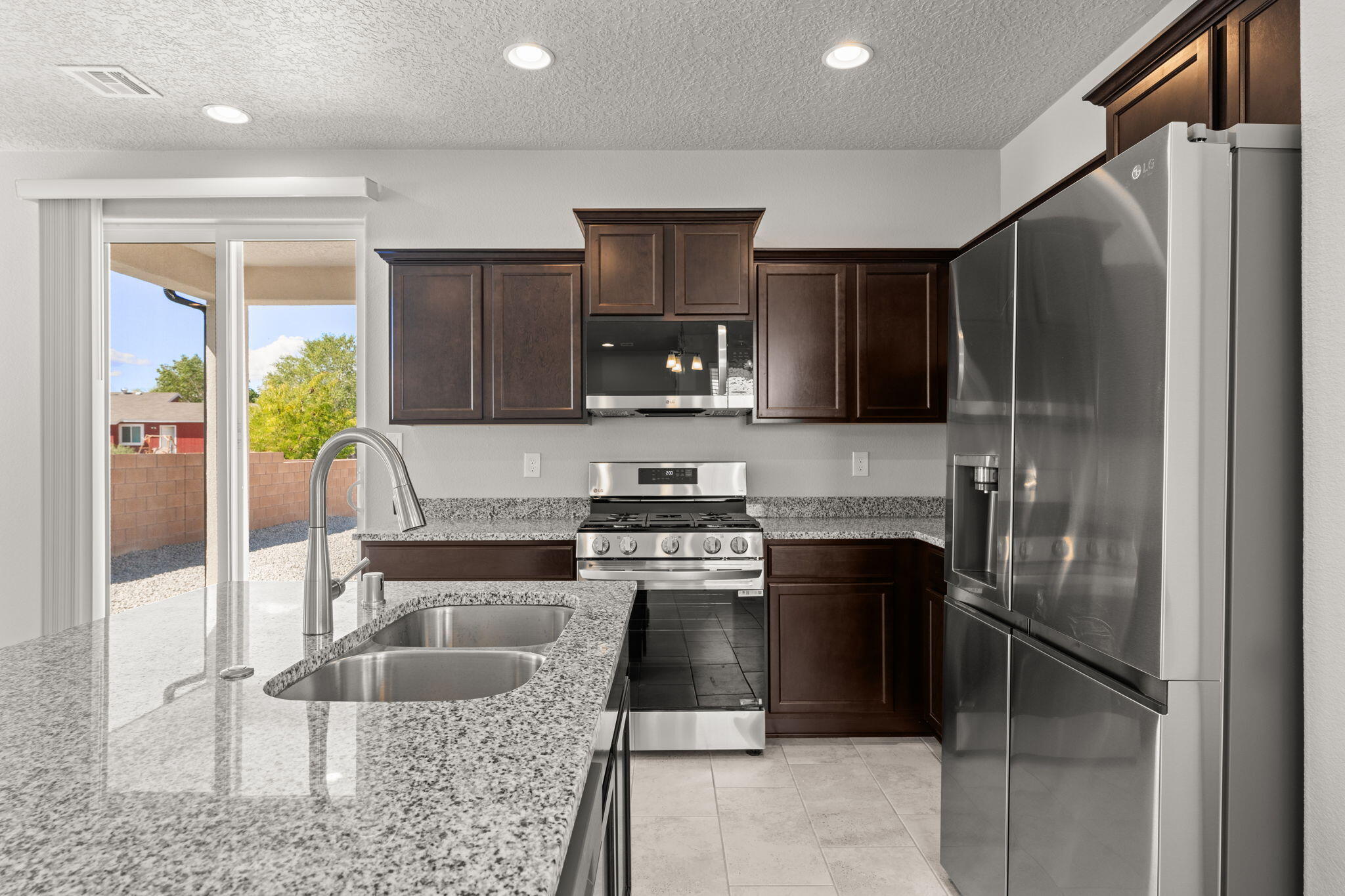 388 PECOS Loop SE