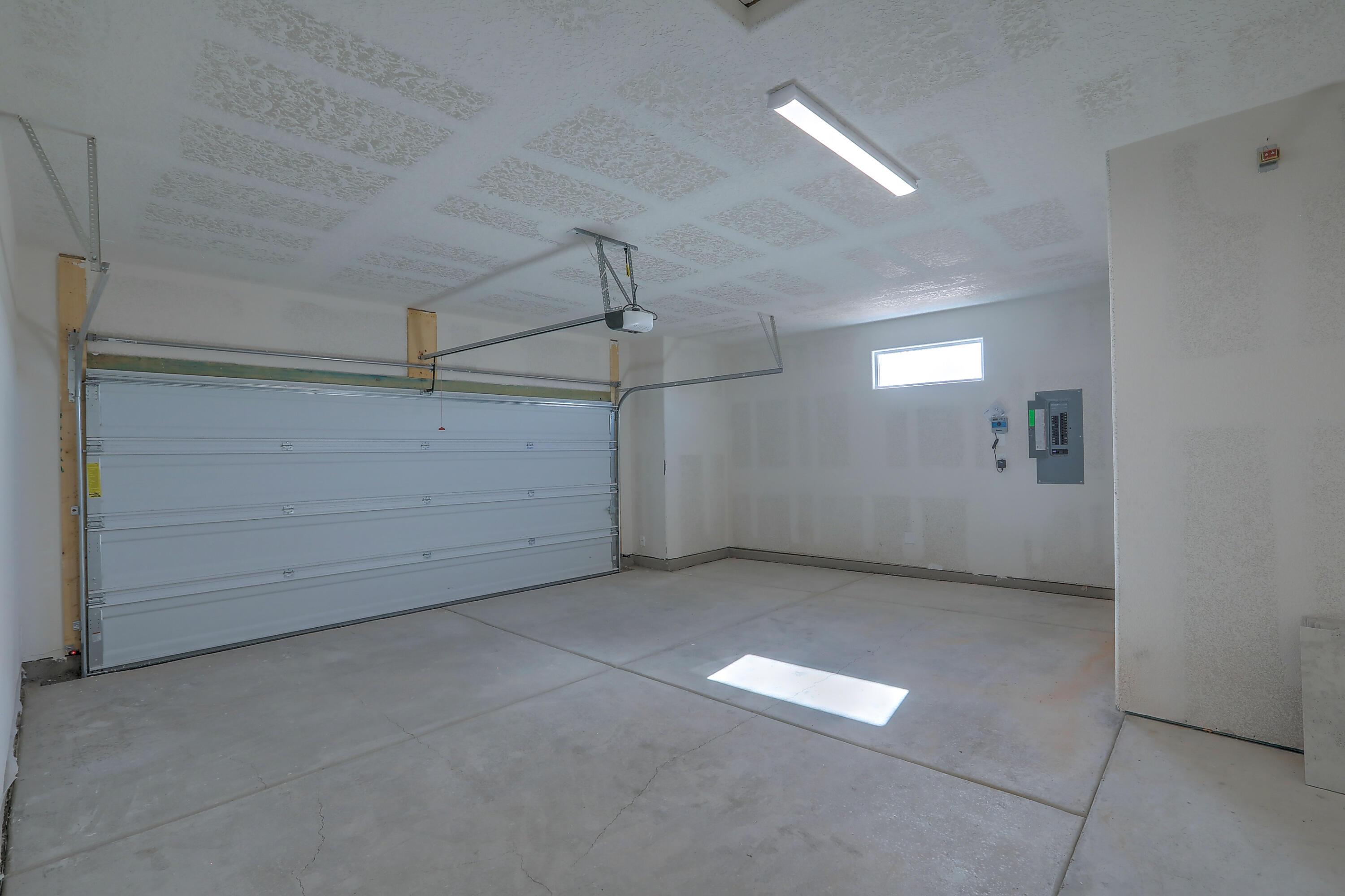 6817 Cleary Loop NE