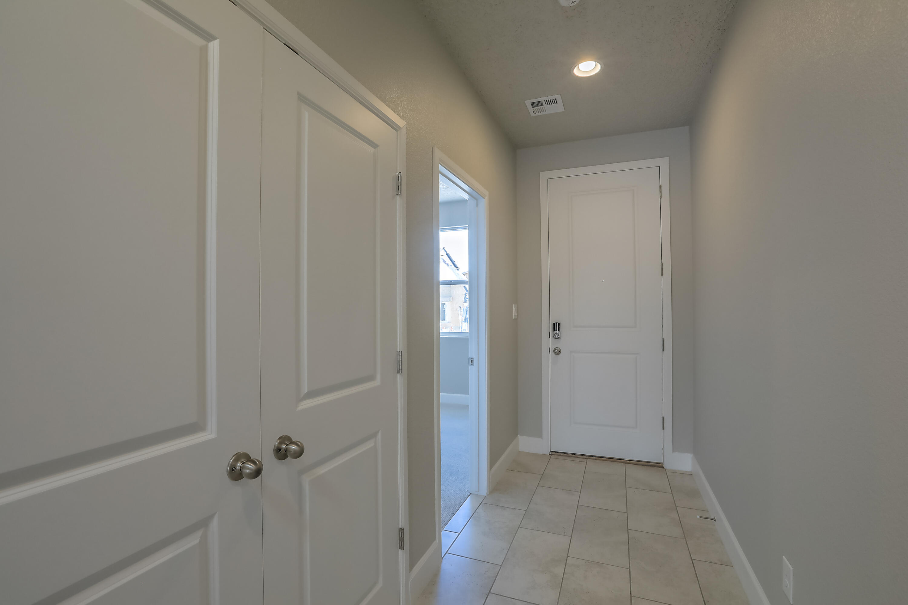 6817 Cleary Loop NE