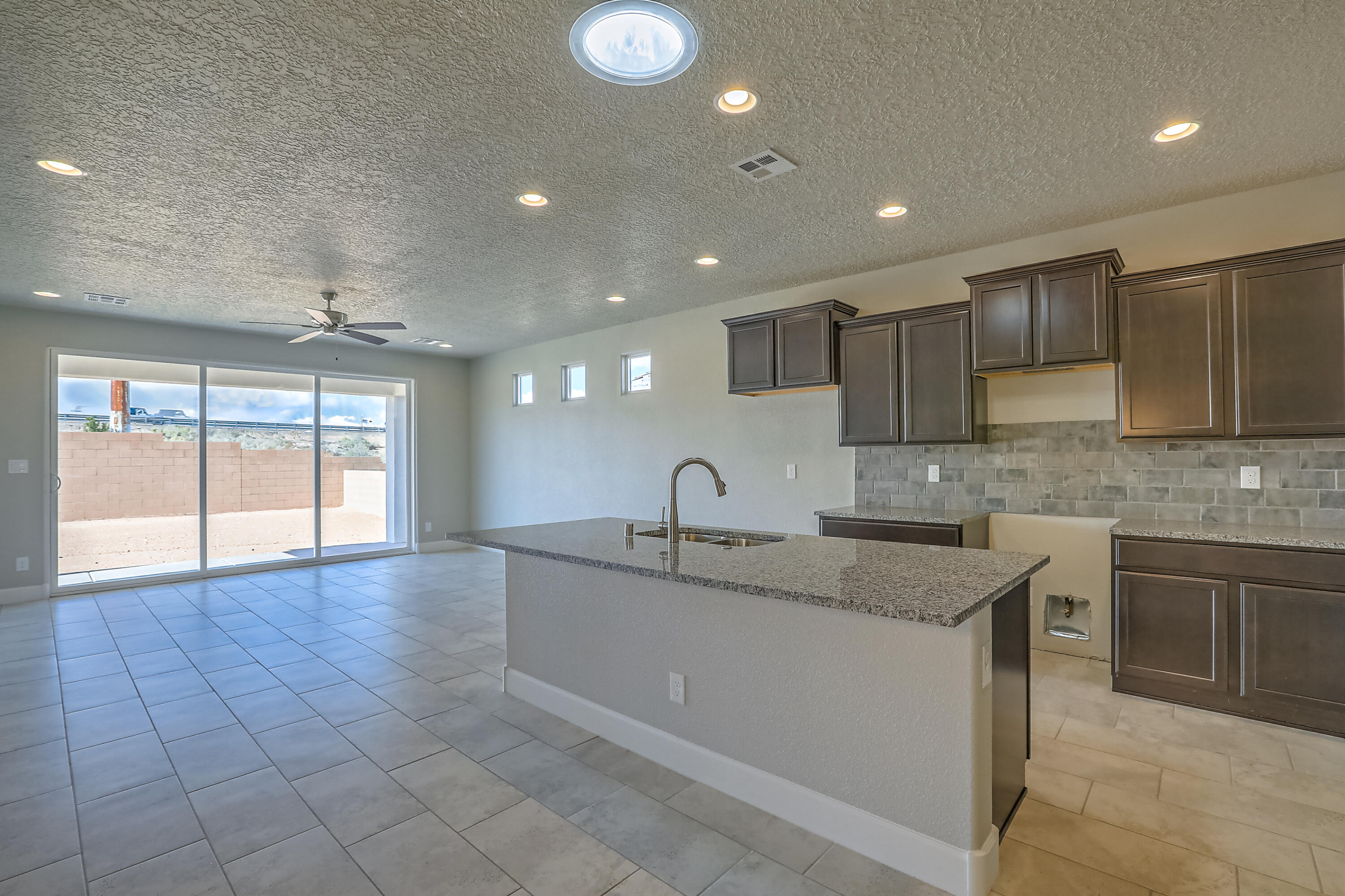 6817 Cleary Loop NE
