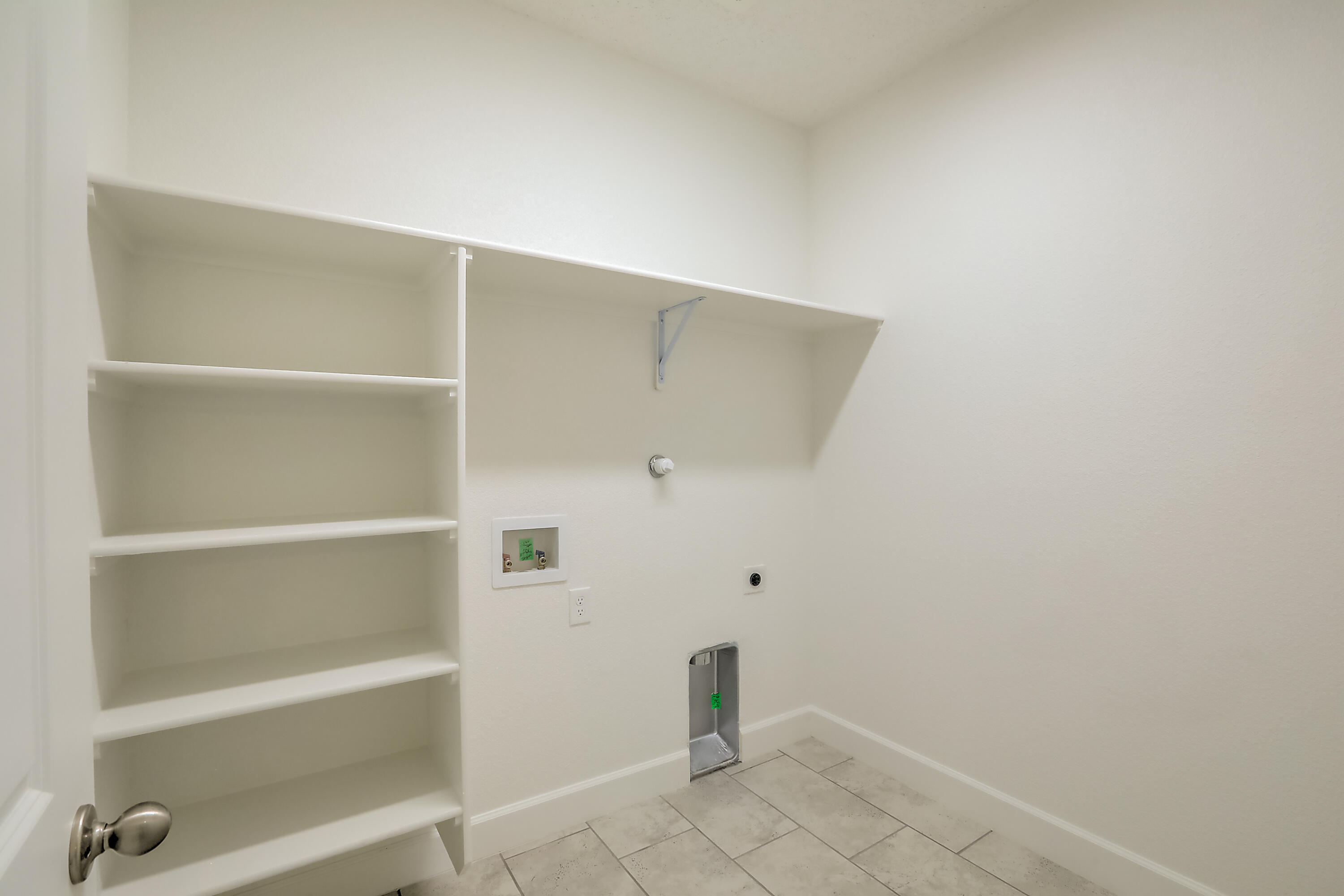 6817 Cleary Loop NE