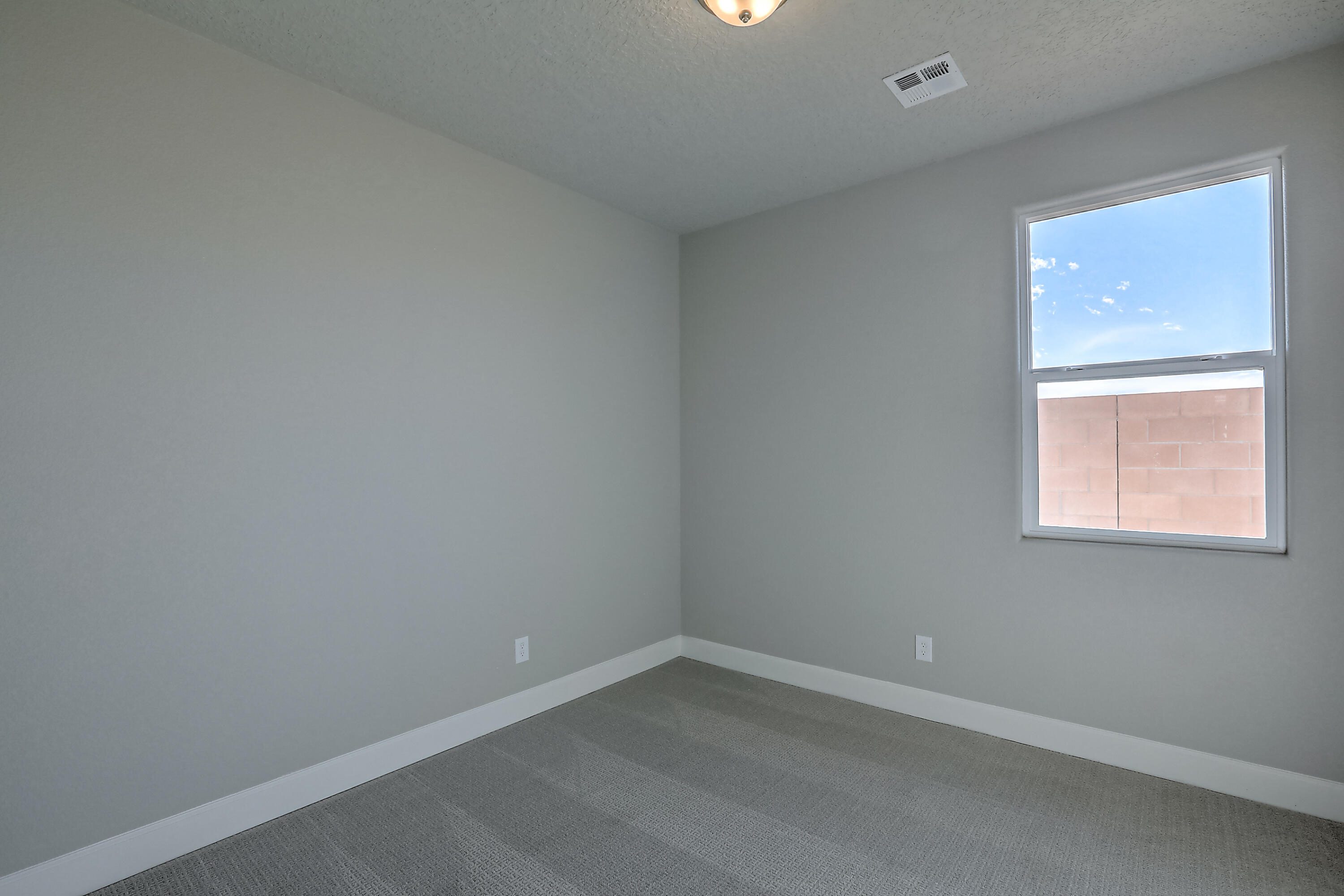 6817 Cleary Loop NE