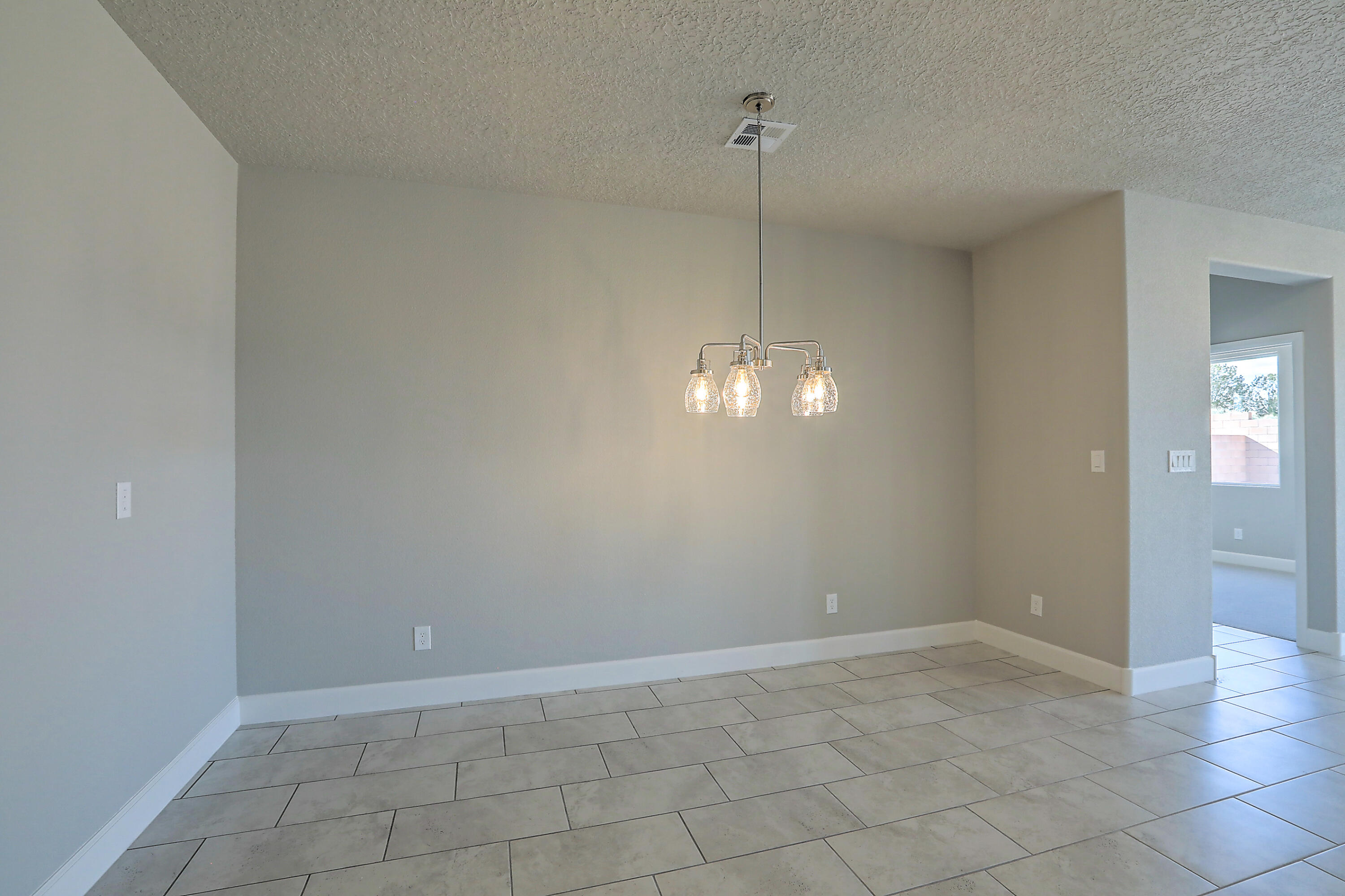 6817 Cleary Loop NE