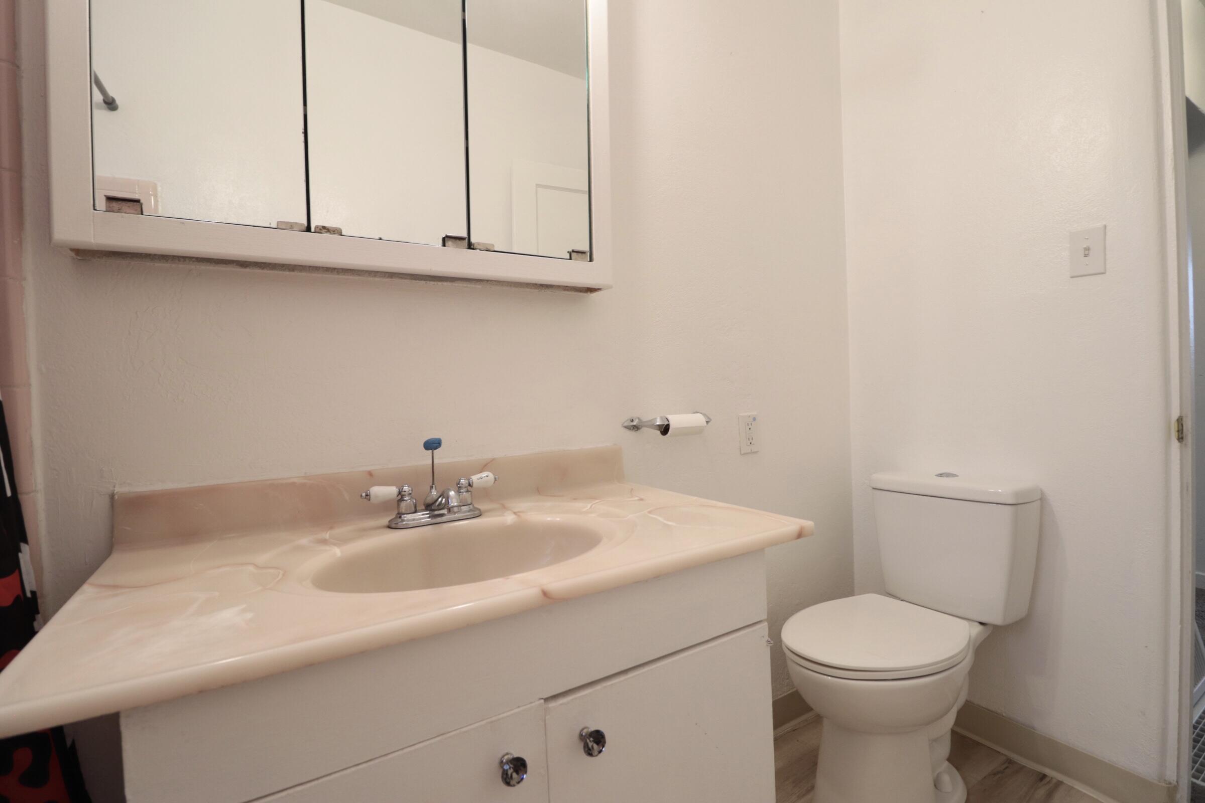 463 Loma Hermosa Drive NW