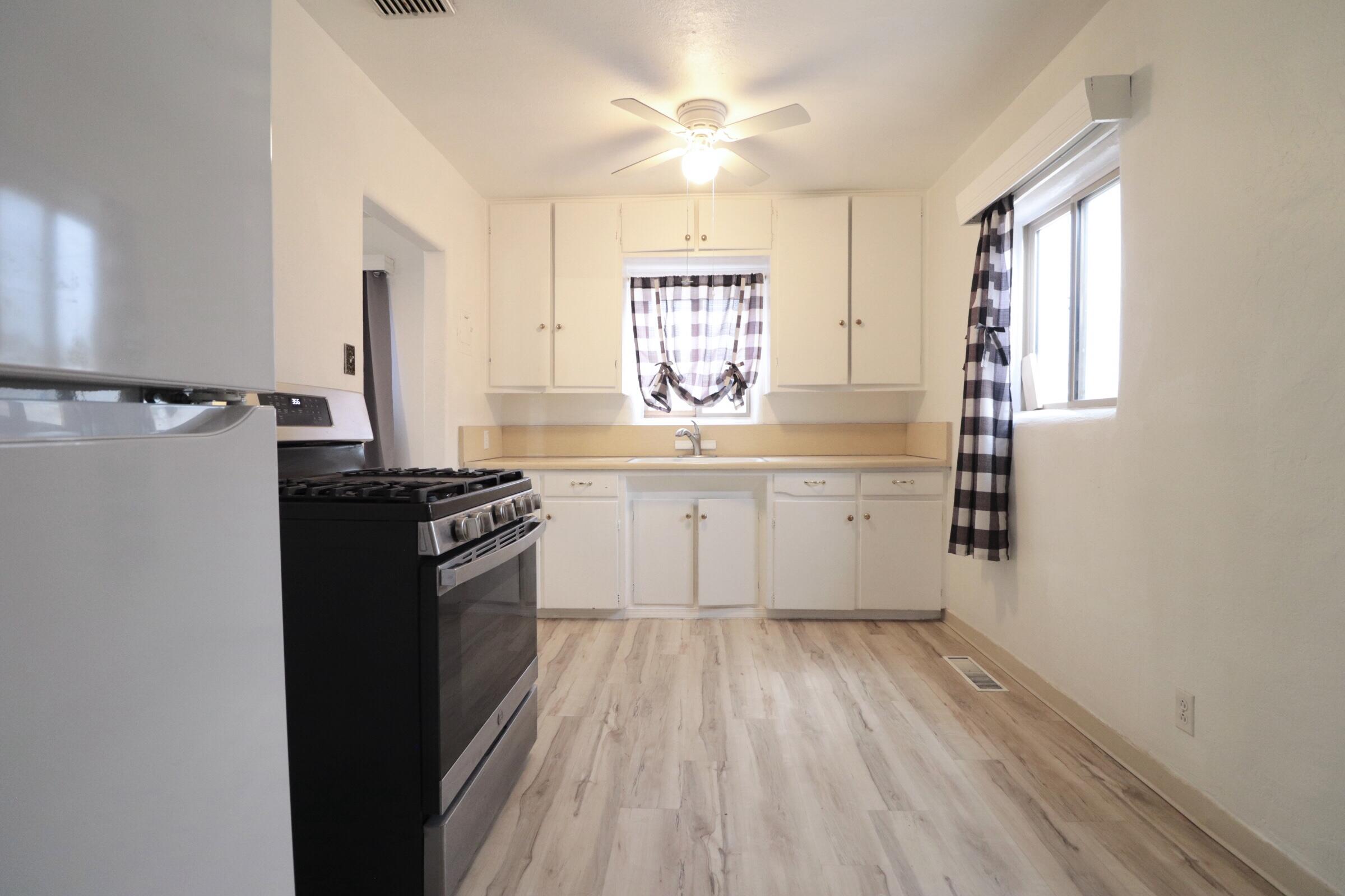 463 Loma Hermosa Drive NW