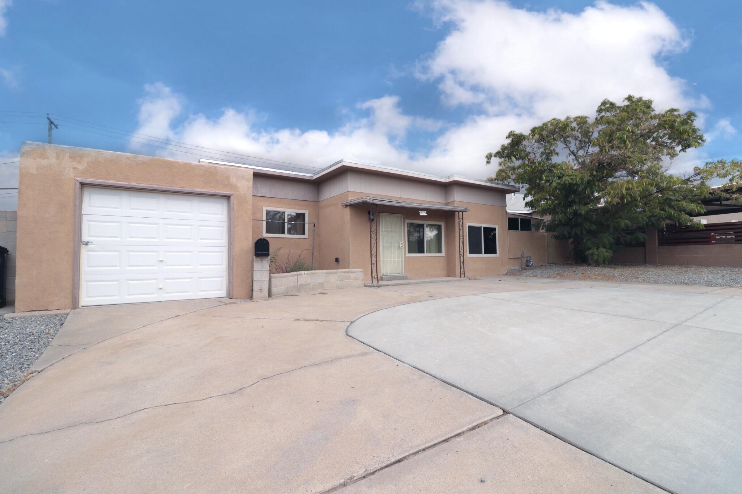 463 Loma Hermosa Drive NW