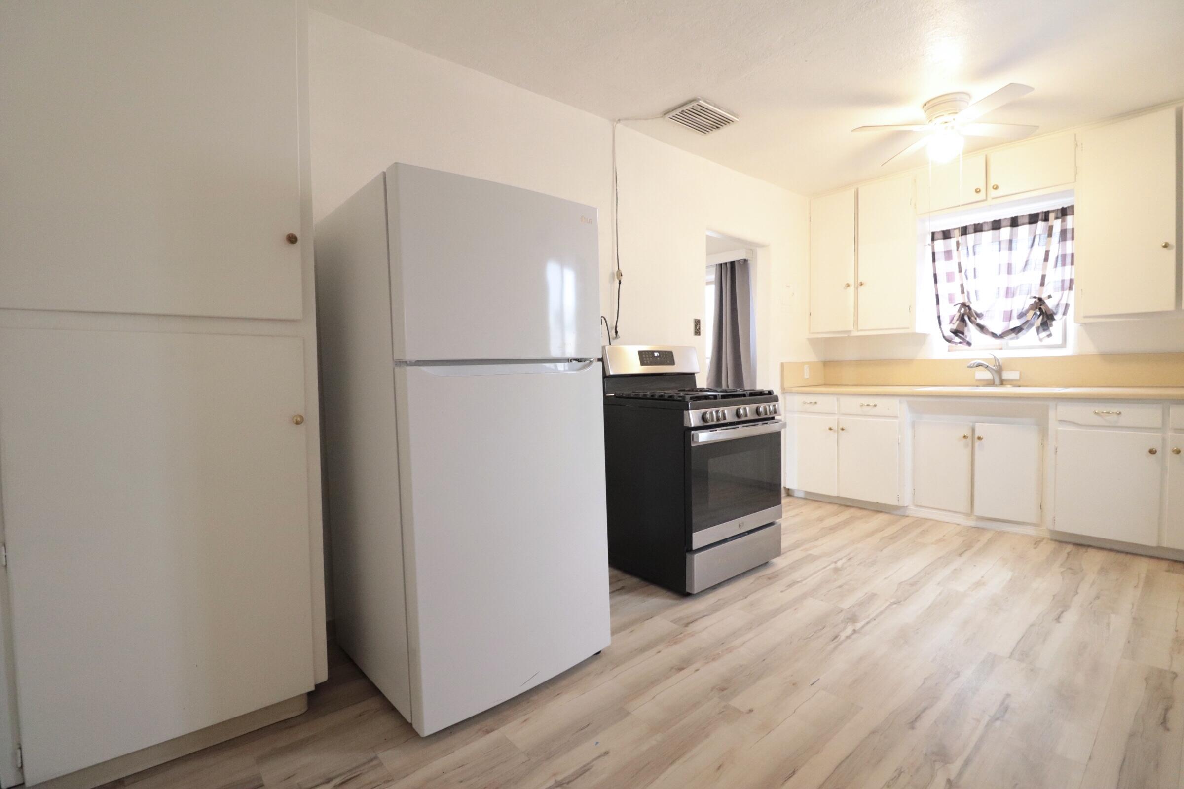 463 Loma Hermosa Drive NW