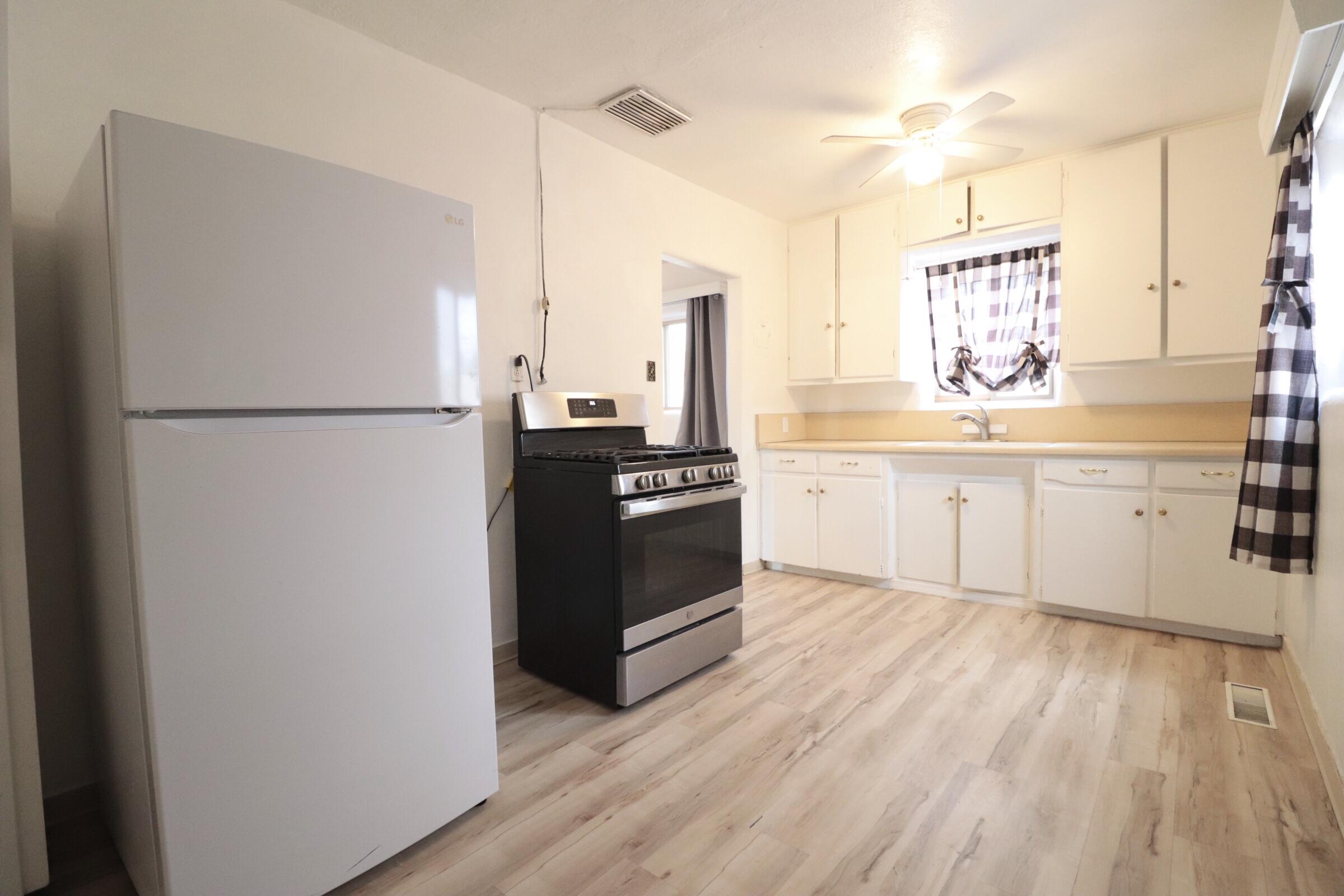 463 Loma Hermosa Drive NW