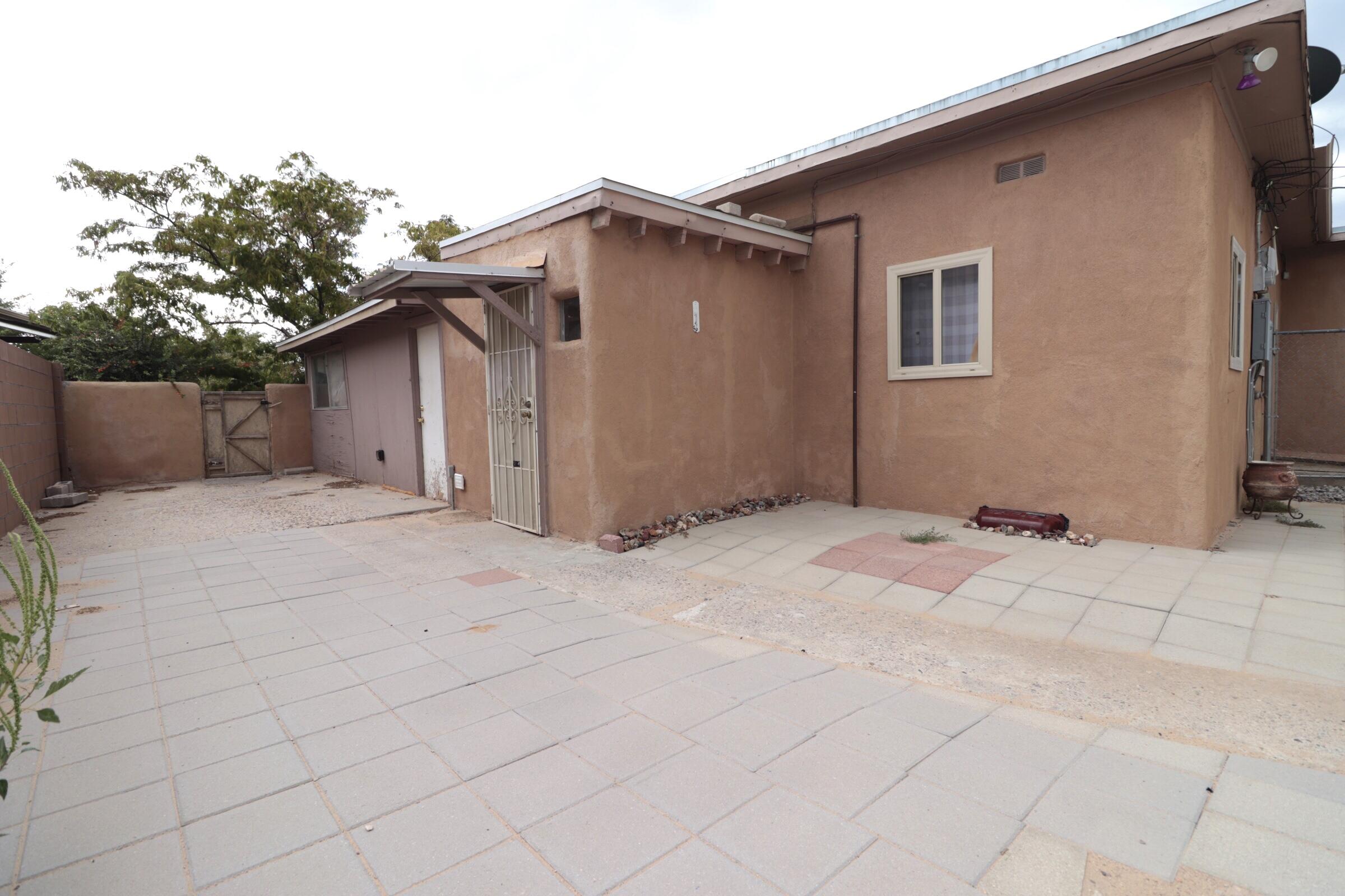 463 Loma Hermosa Drive NW