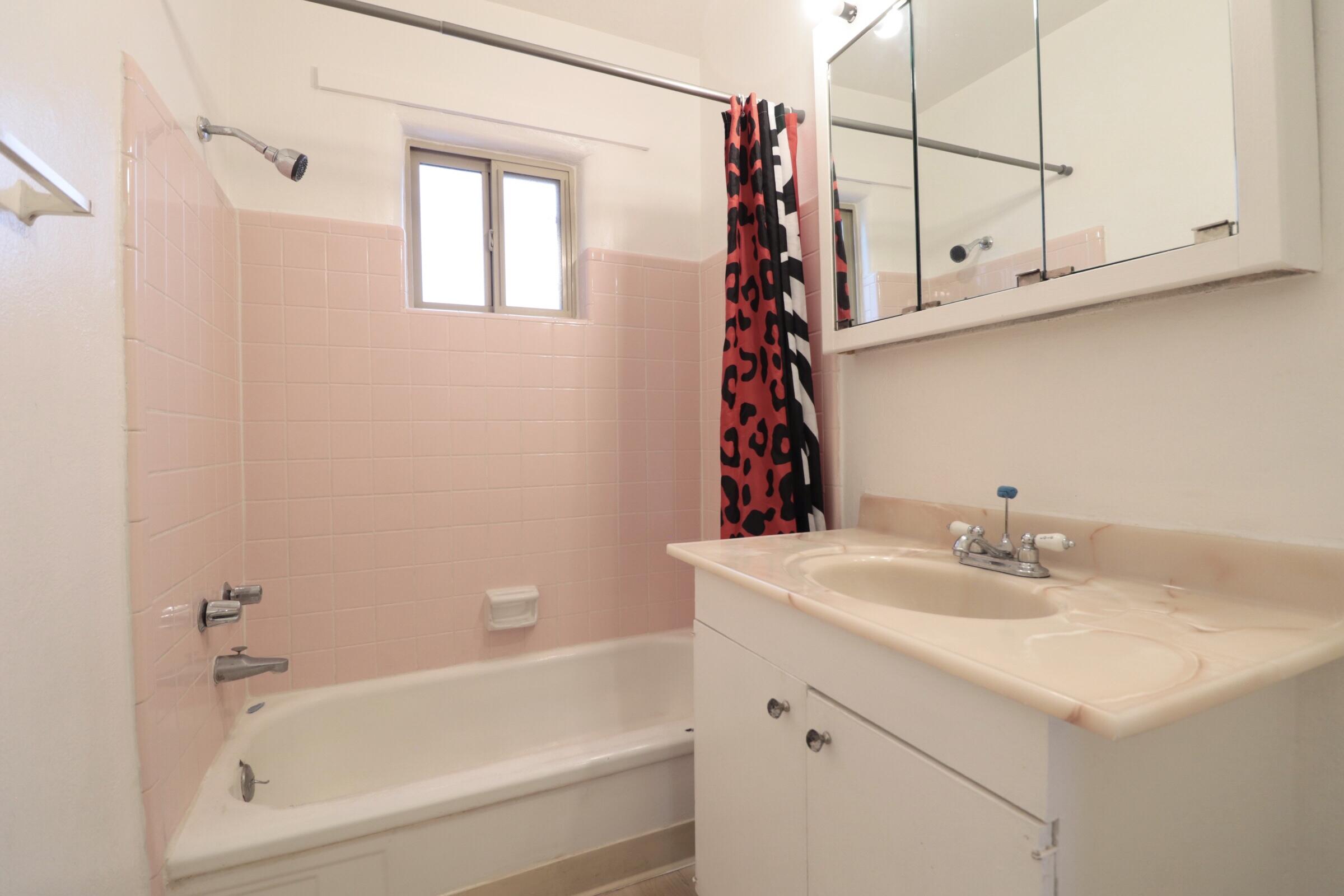 463 Loma Hermosa Drive NW