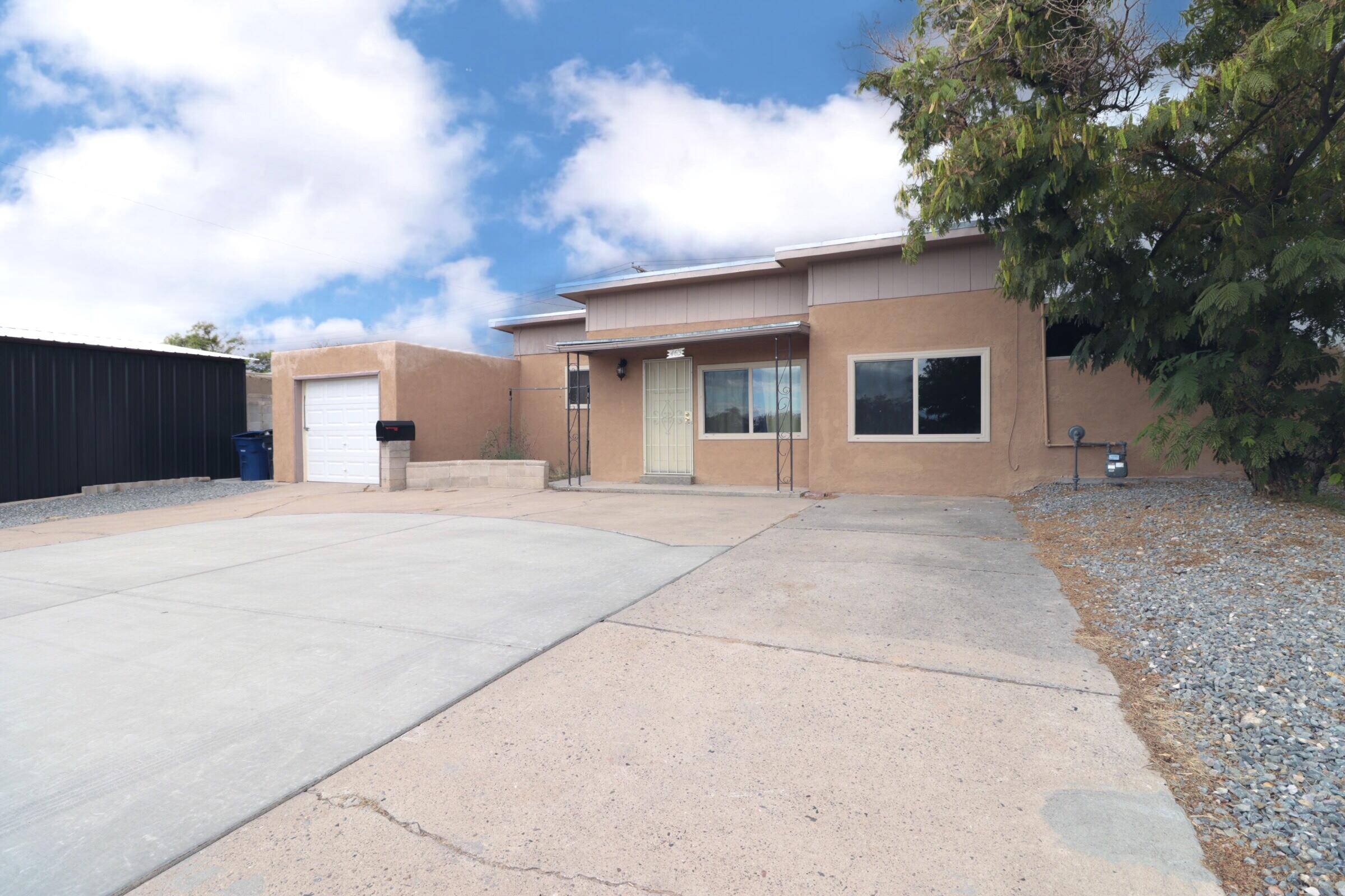 463 Loma Hermosa Drive NW