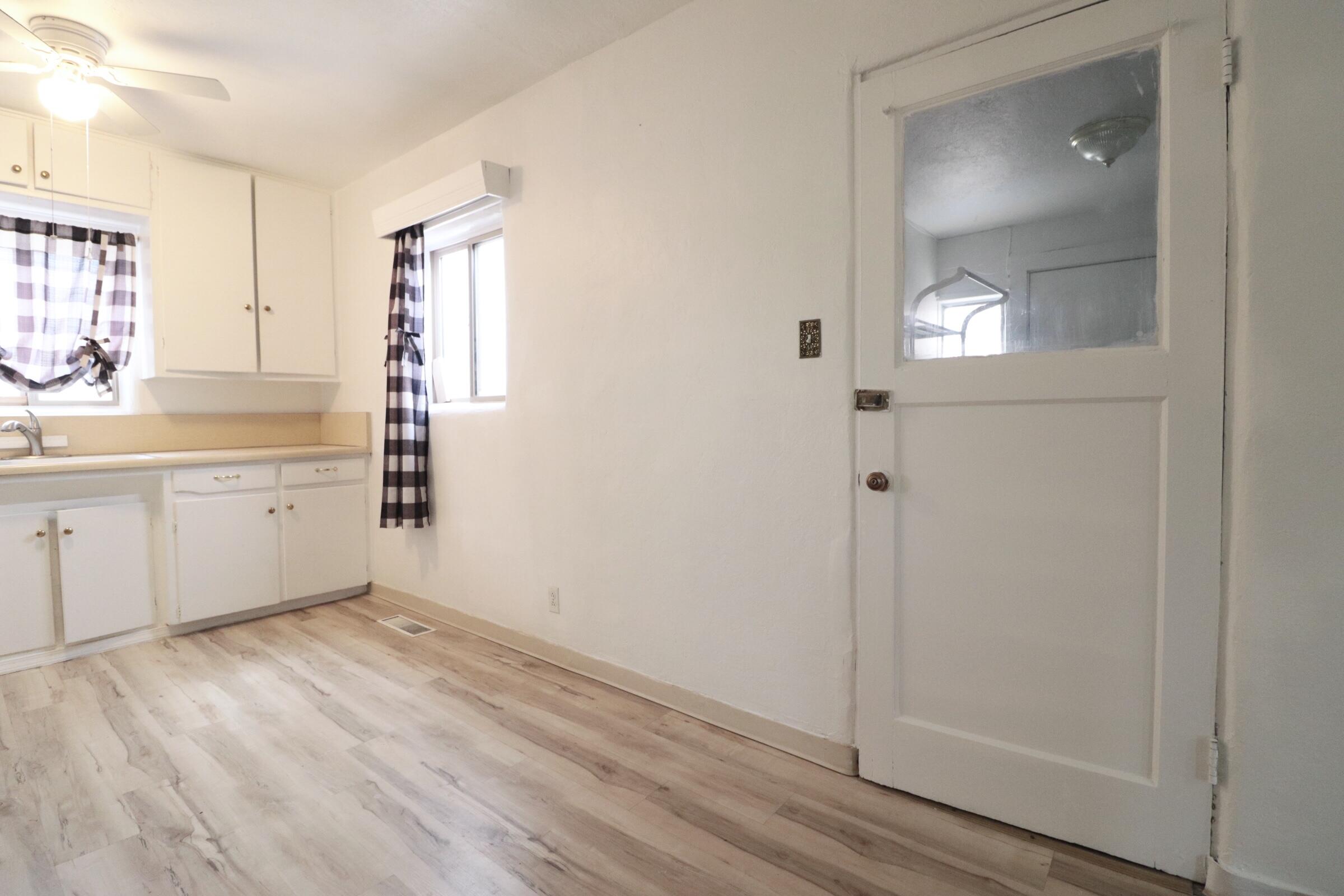 463 Loma Hermosa Drive NW