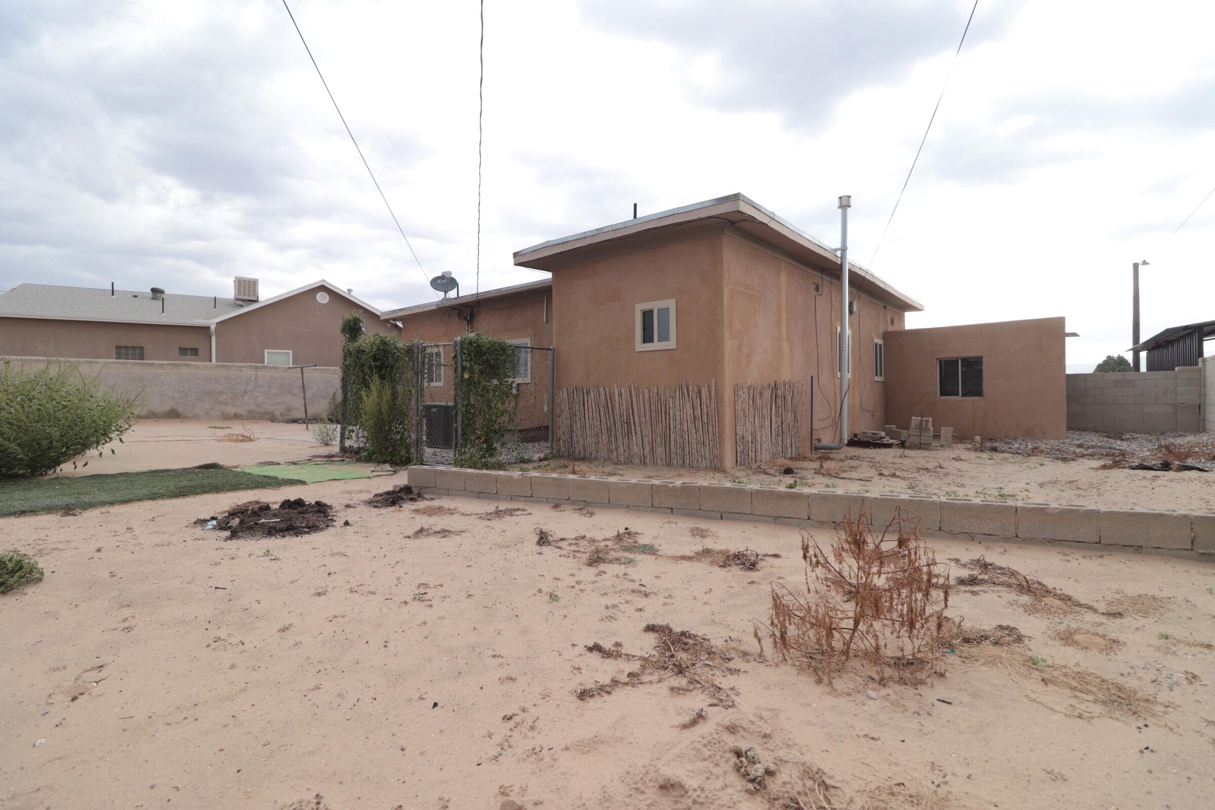 463 Loma Hermosa Drive NW