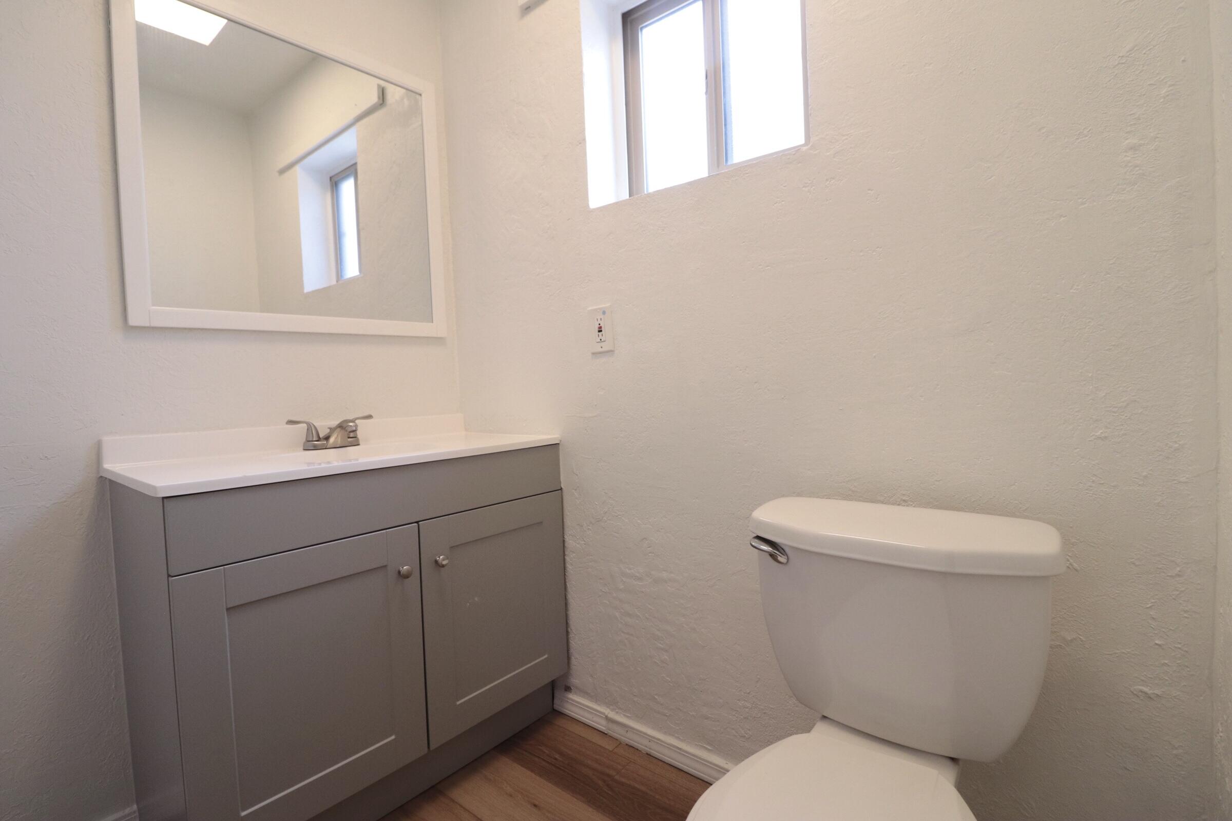 463 Loma Hermosa Drive NW