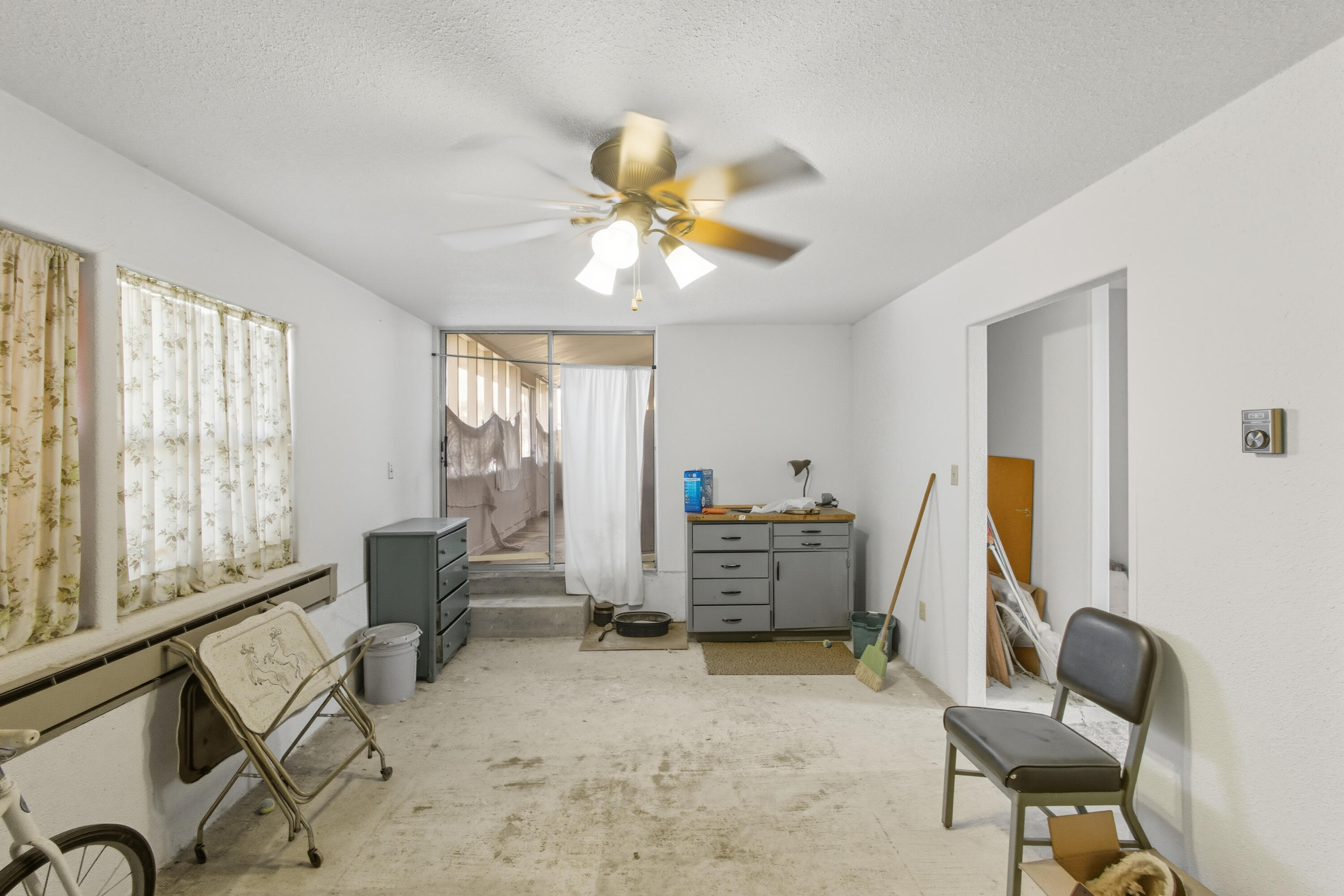 35 EDMUNDO Road