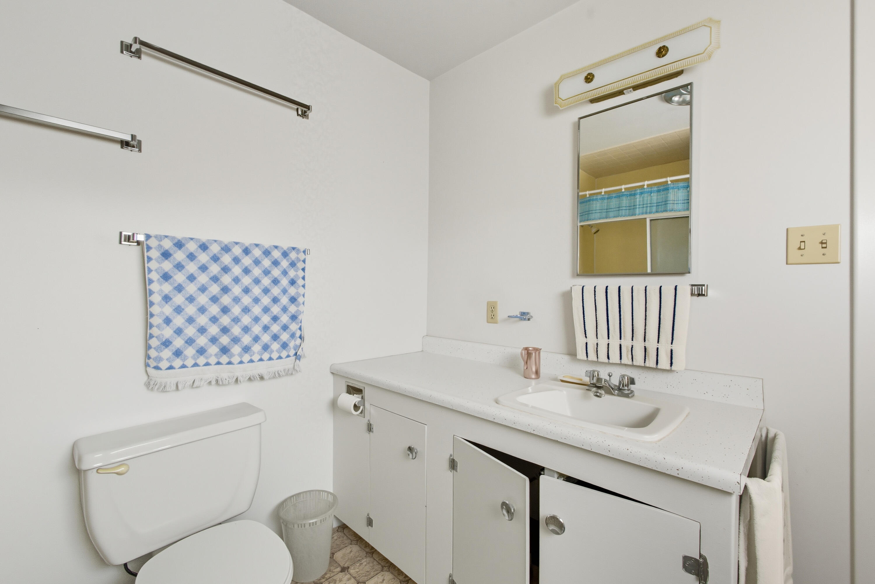 35 EDMUNDO Road