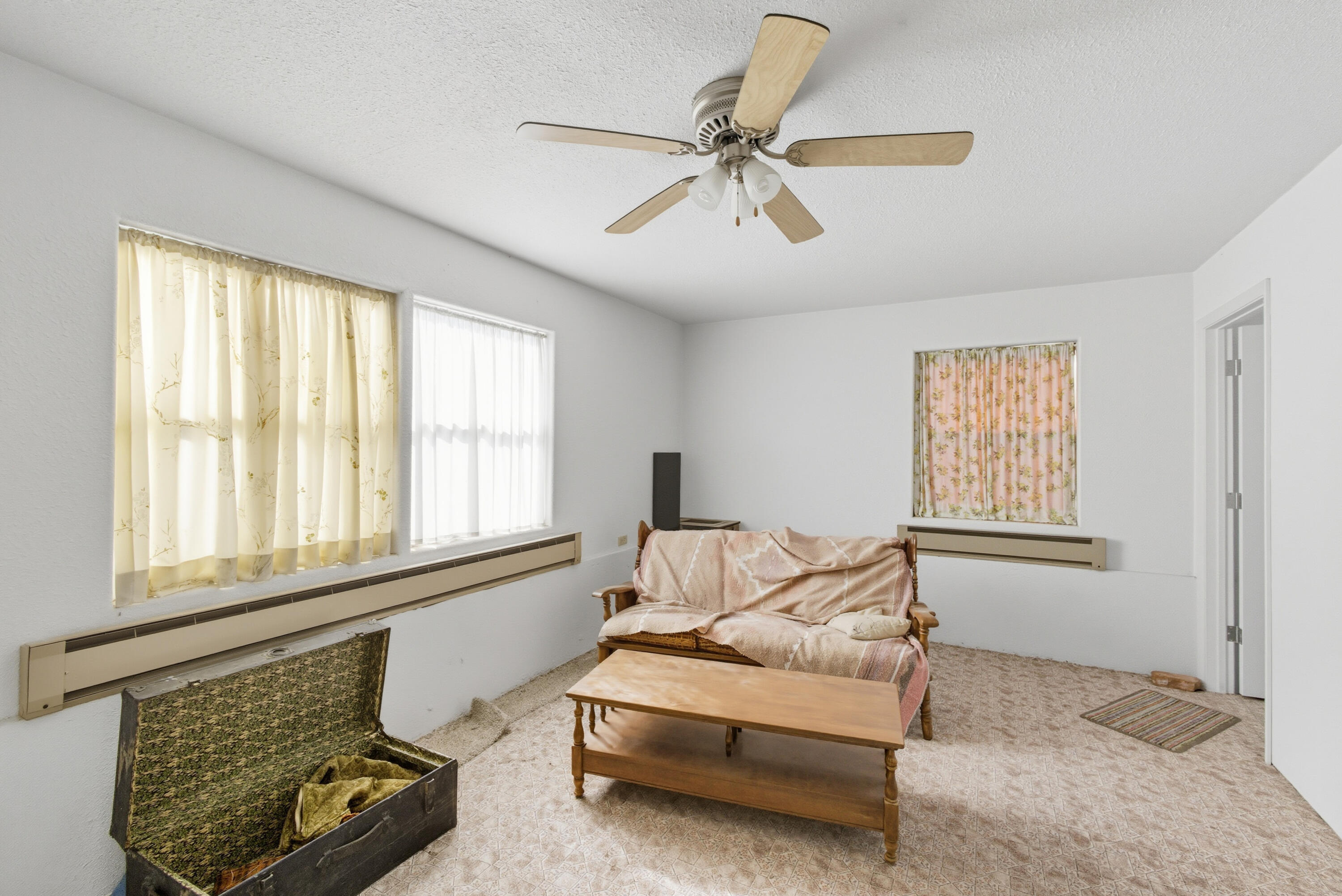 35 EDMUNDO Road