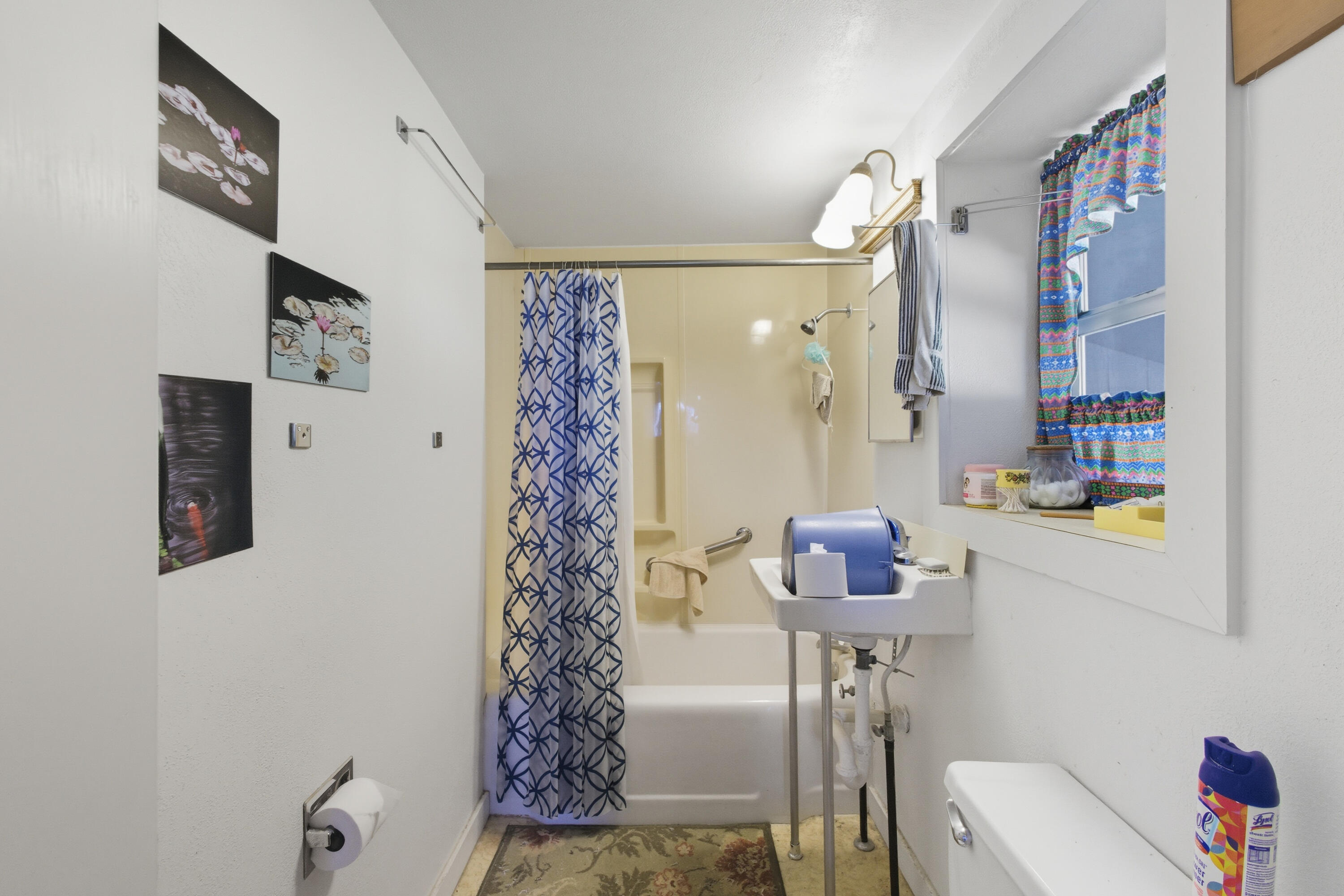 35 EDMUNDO Road