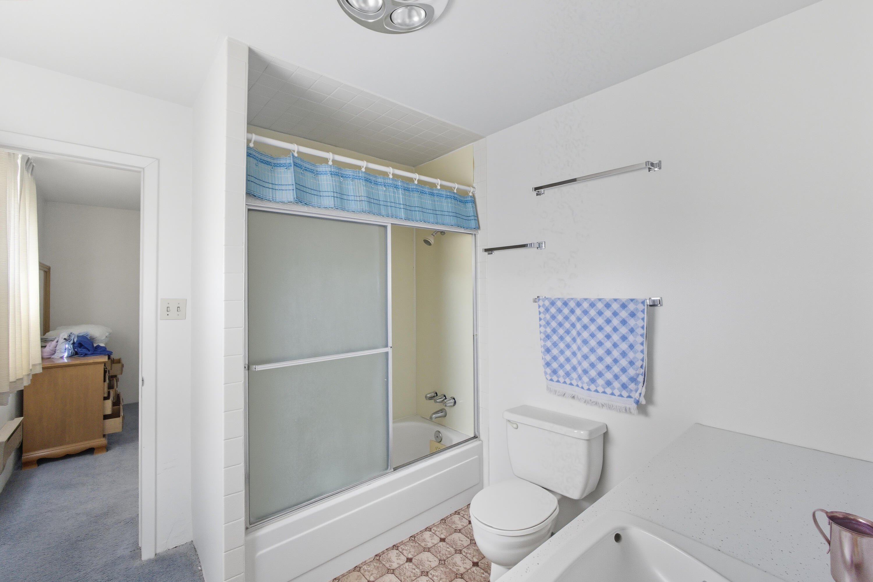 35 EDMUNDO Road