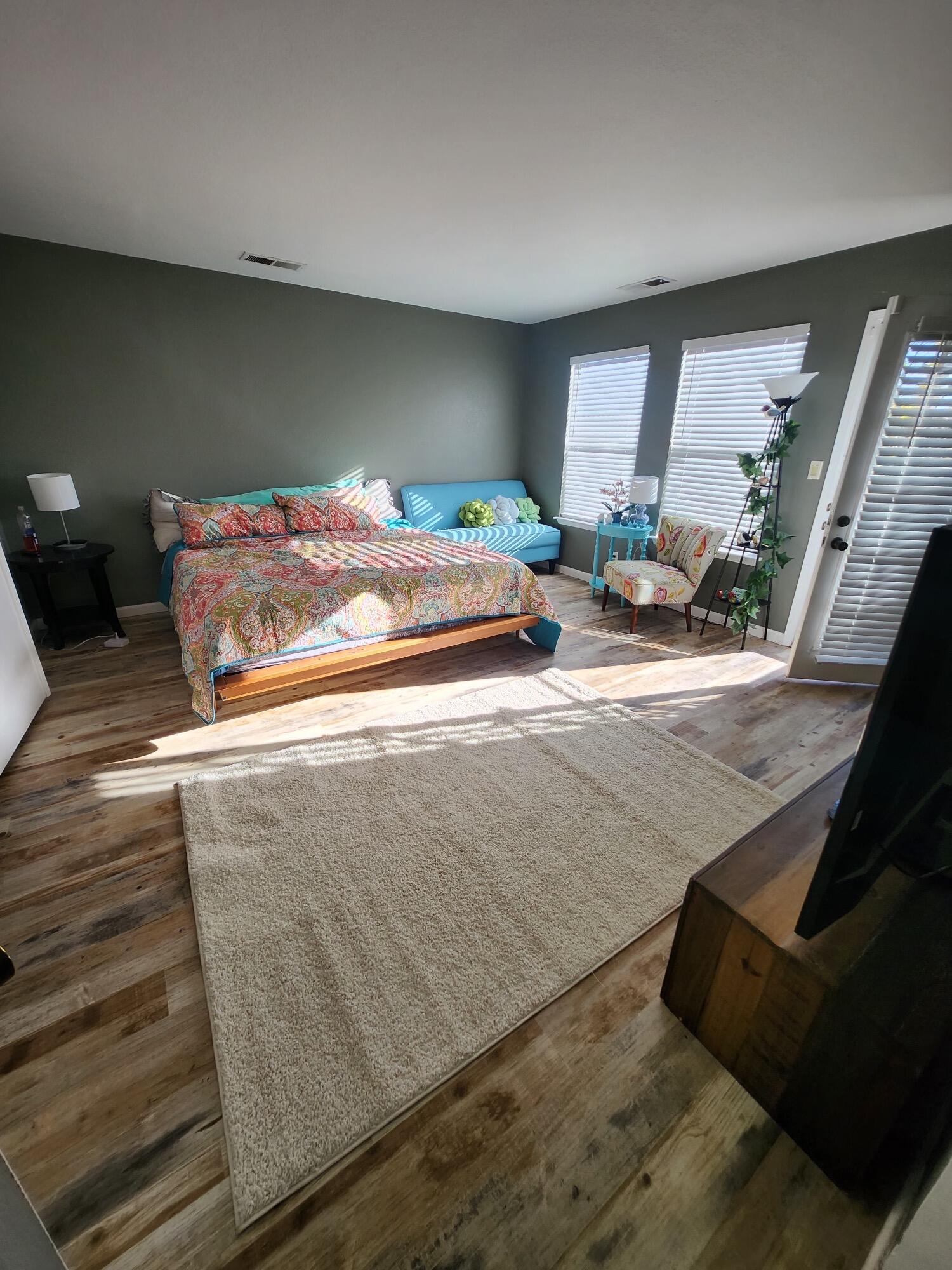 1805 BASSWOOD Court NW