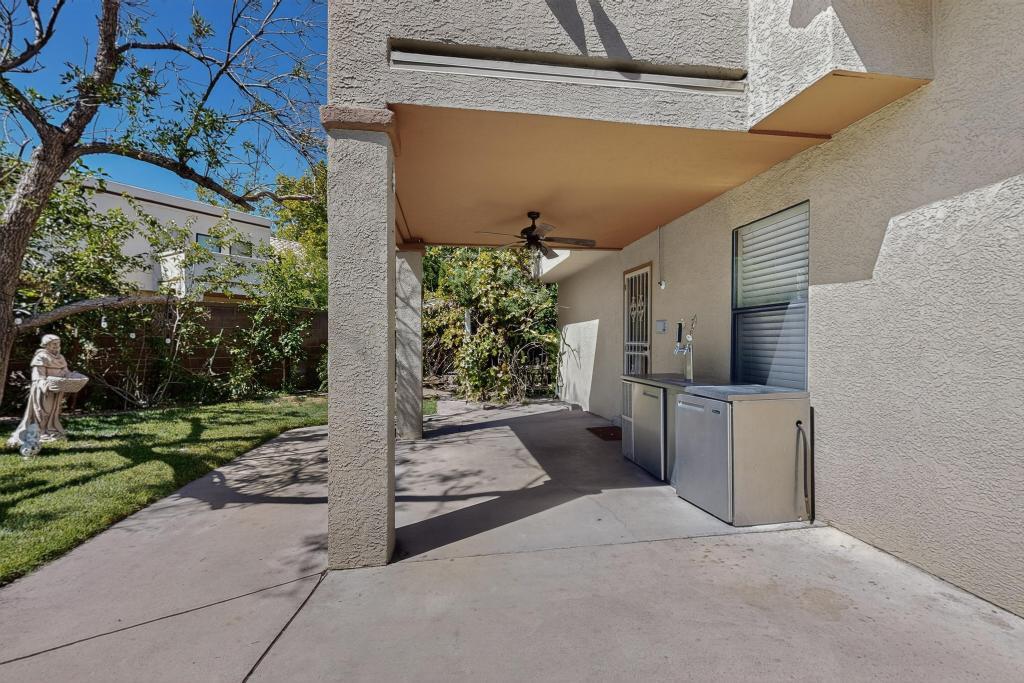 1805 BASSWOOD Court NW