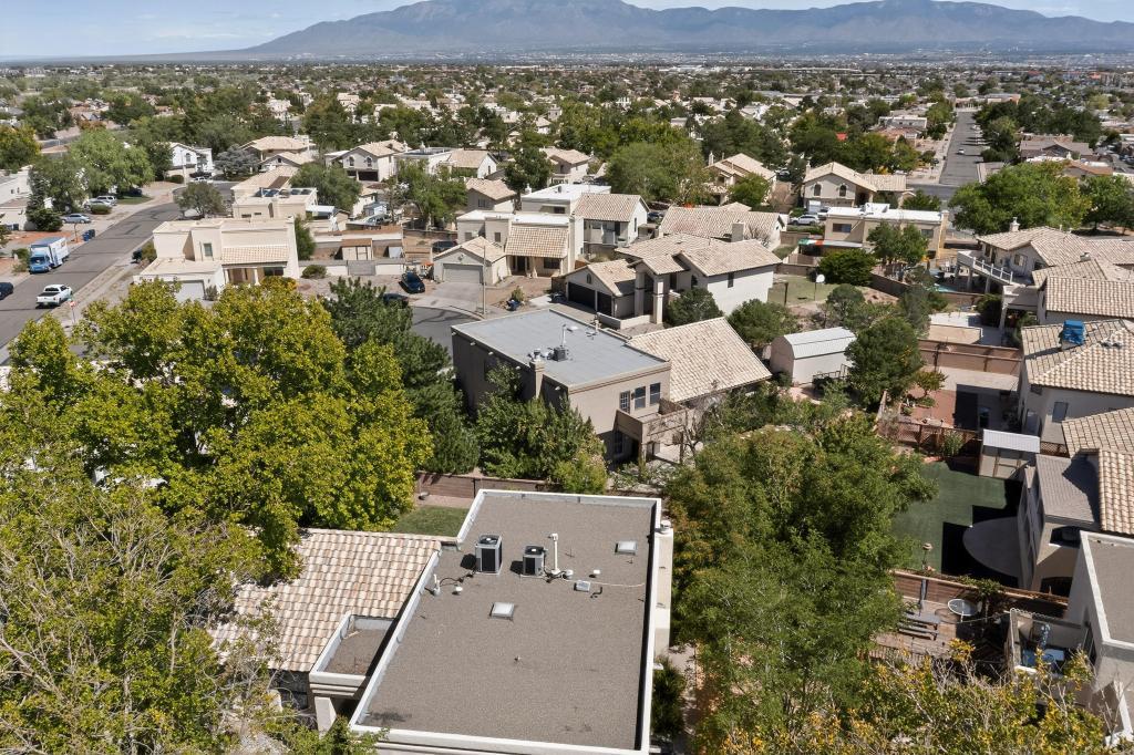 1805 BASSWOOD Court NW