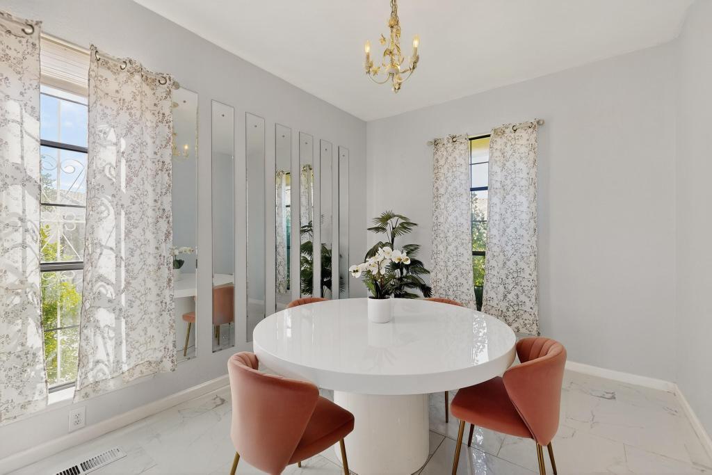 1805 BASSWOOD Court NW