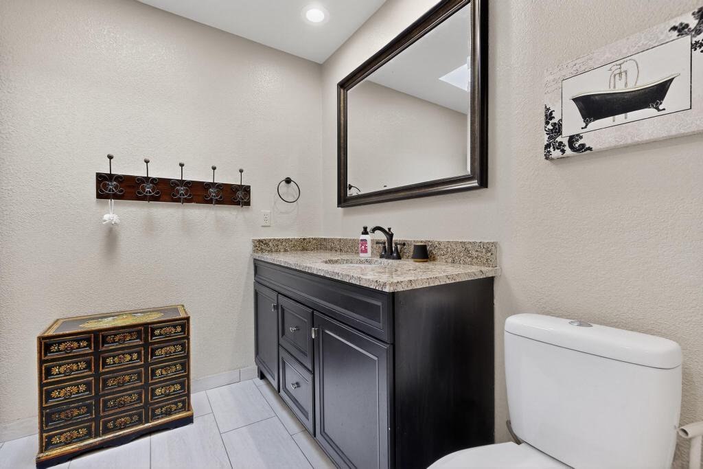 1805 BASSWOOD Court NW