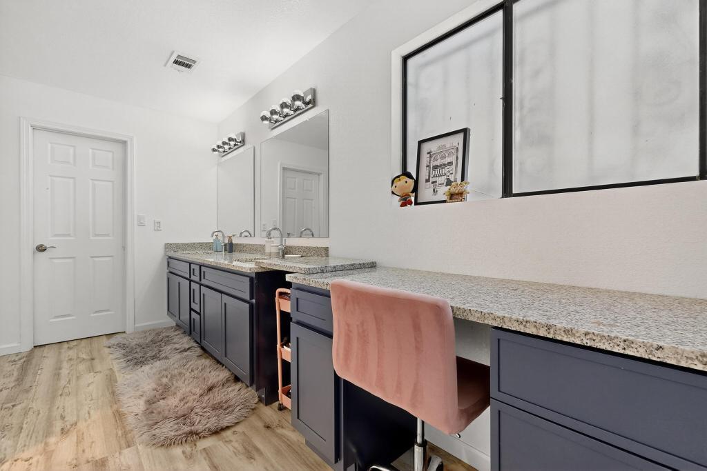 1805 BASSWOOD Court NW