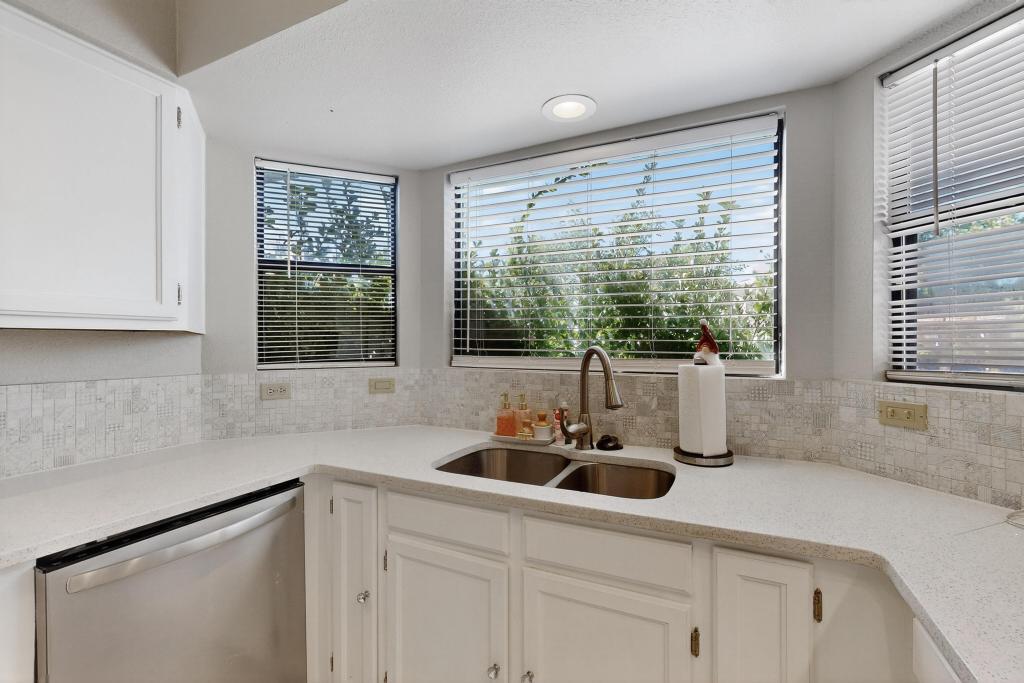 1805 BASSWOOD Court NW