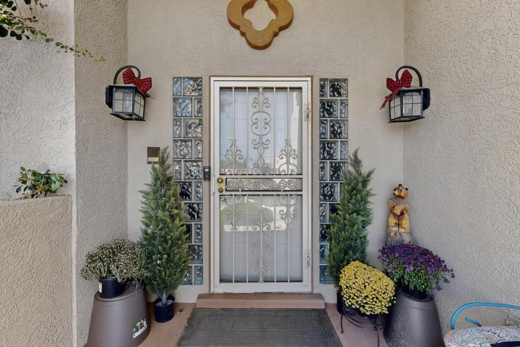 1805 BASSWOOD Court NW