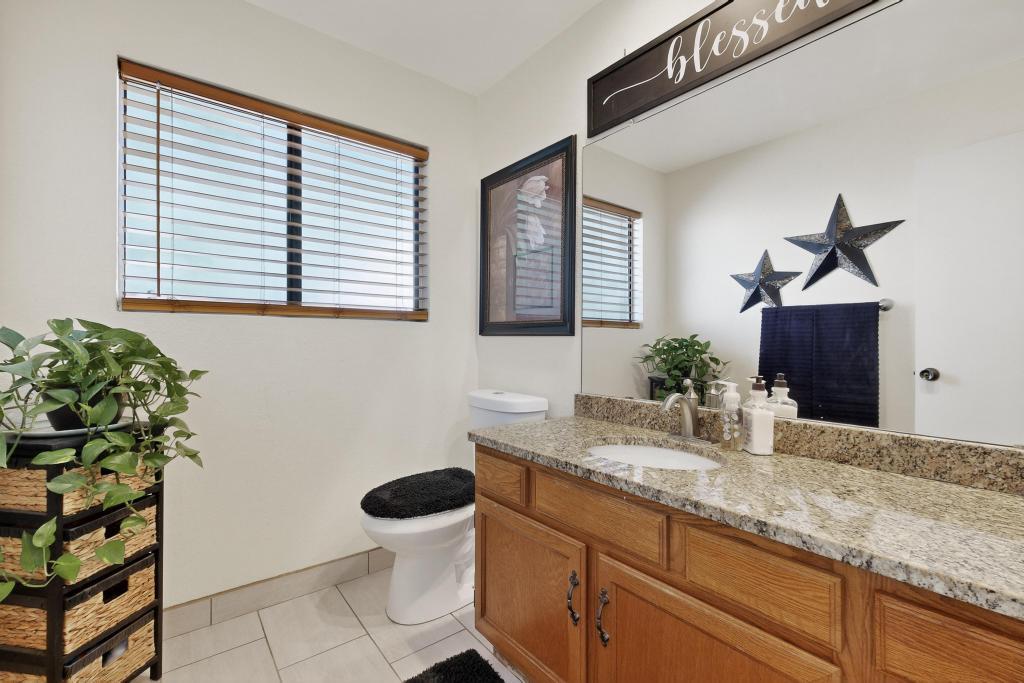 1805 BASSWOOD Court NW