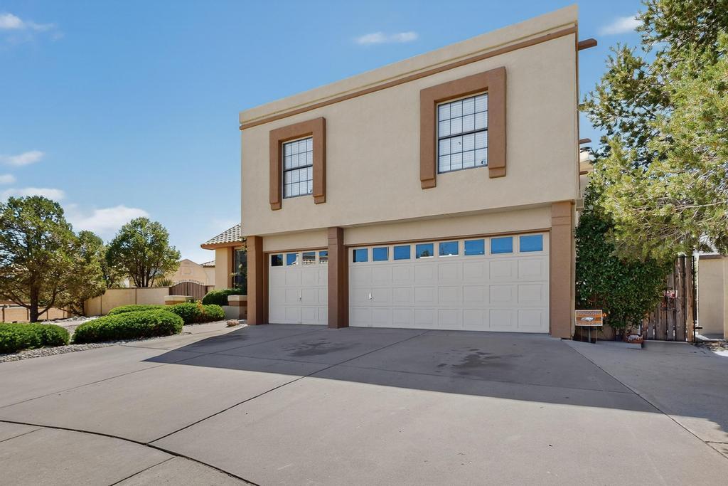 1805 BASSWOOD Court NW