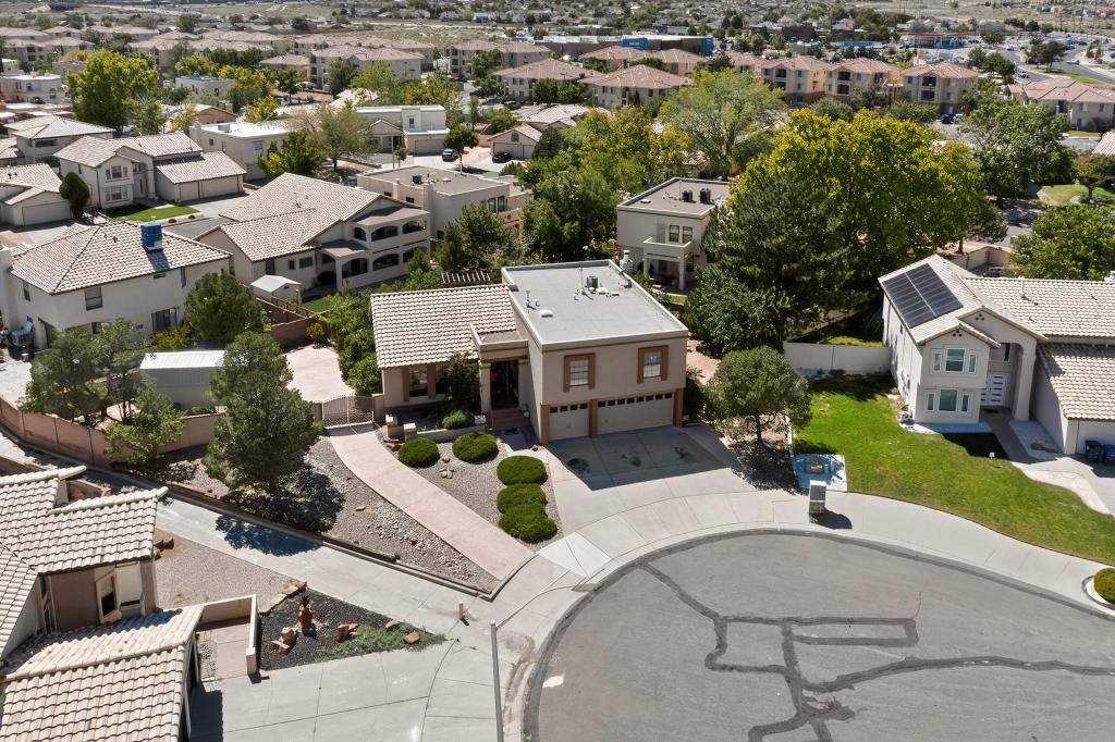 1805 BASSWOOD Court NW