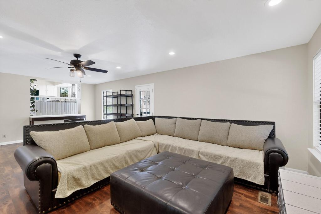 1805 BASSWOOD Court NW