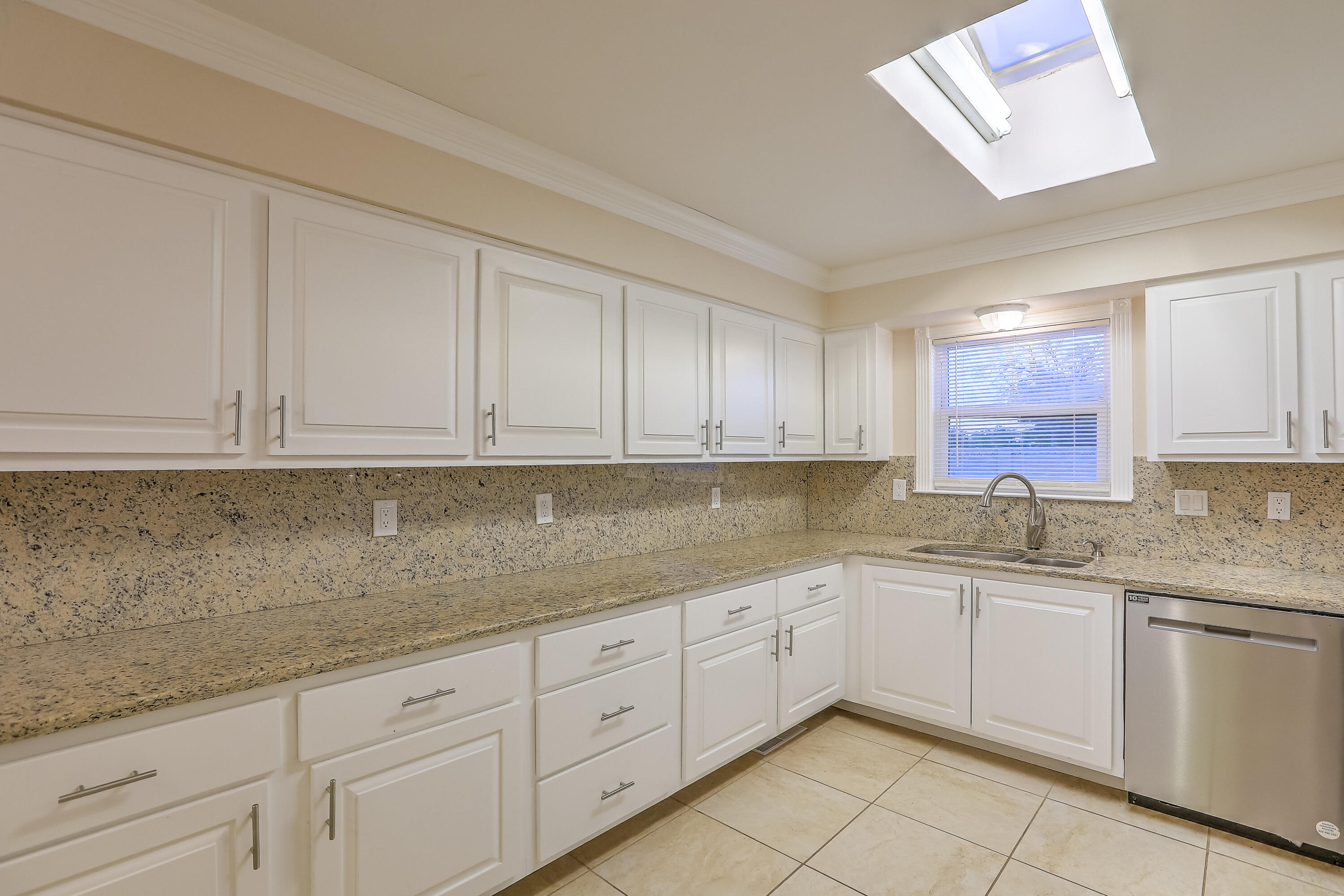 6313 MITCHELL Road SE