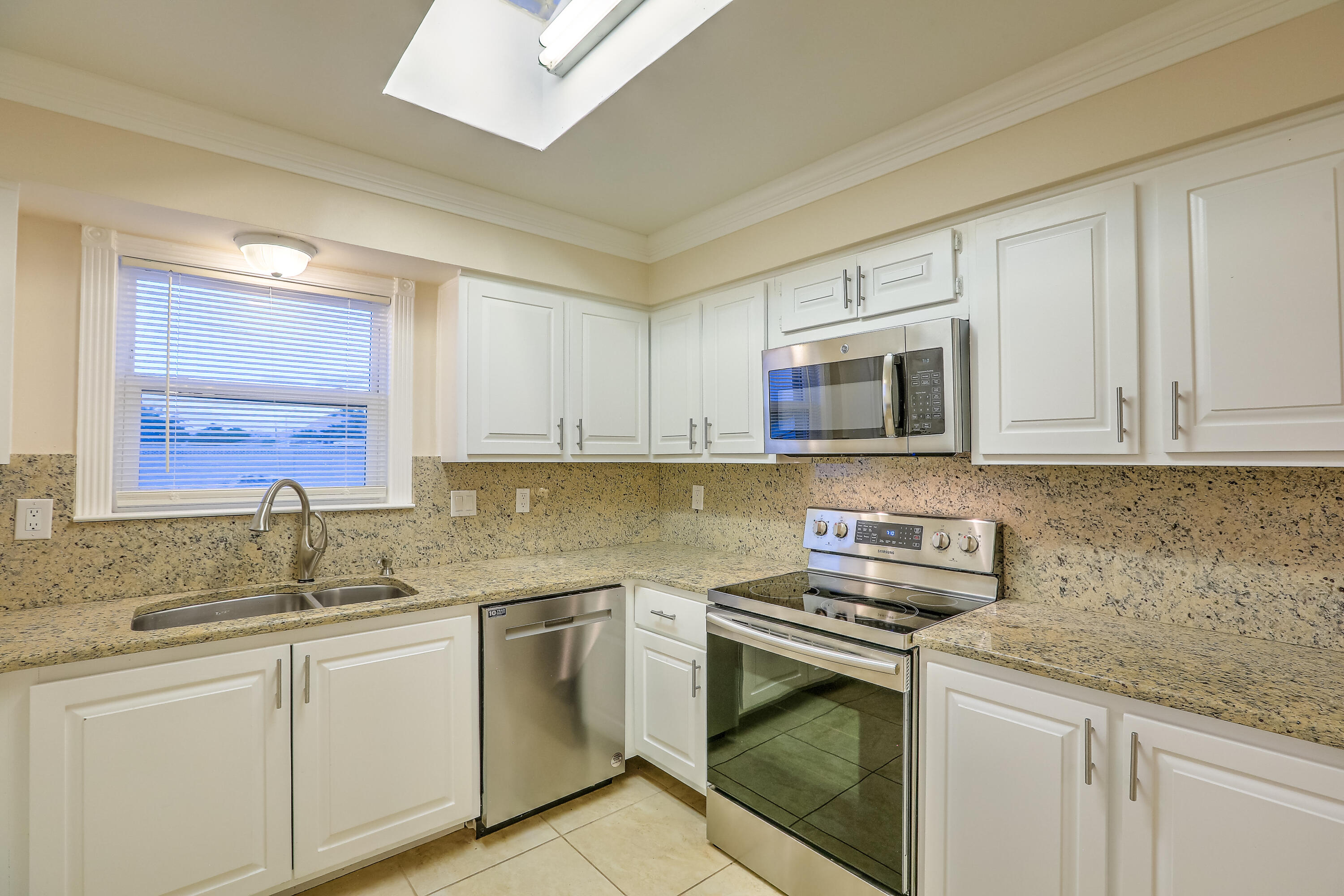 6313 MITCHELL Road SE