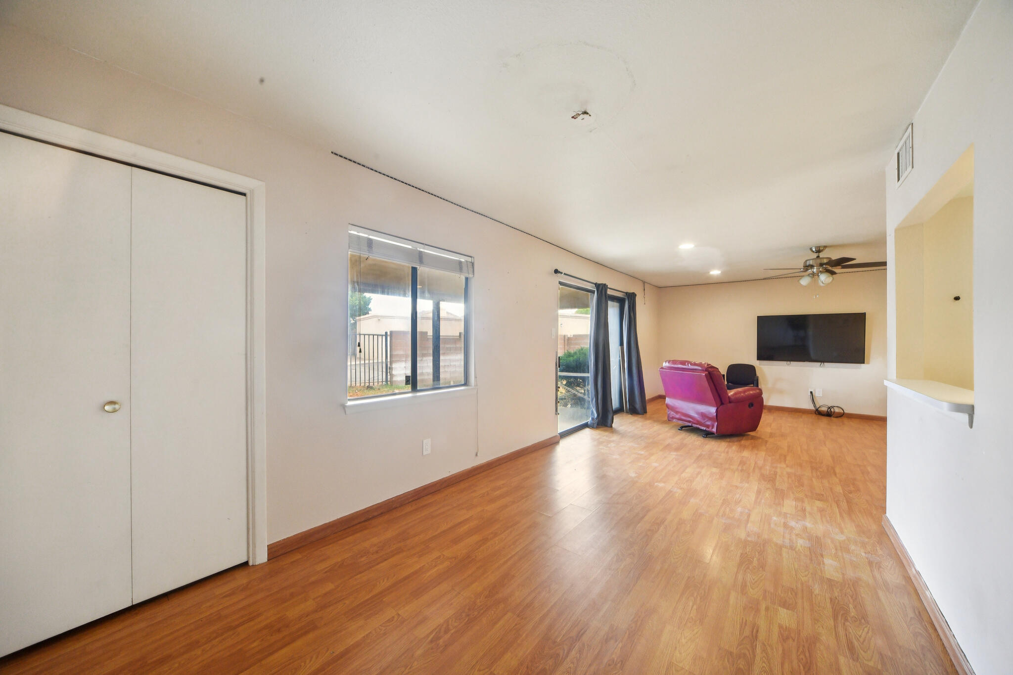 901 COUNTRY CLUB Drive SE E