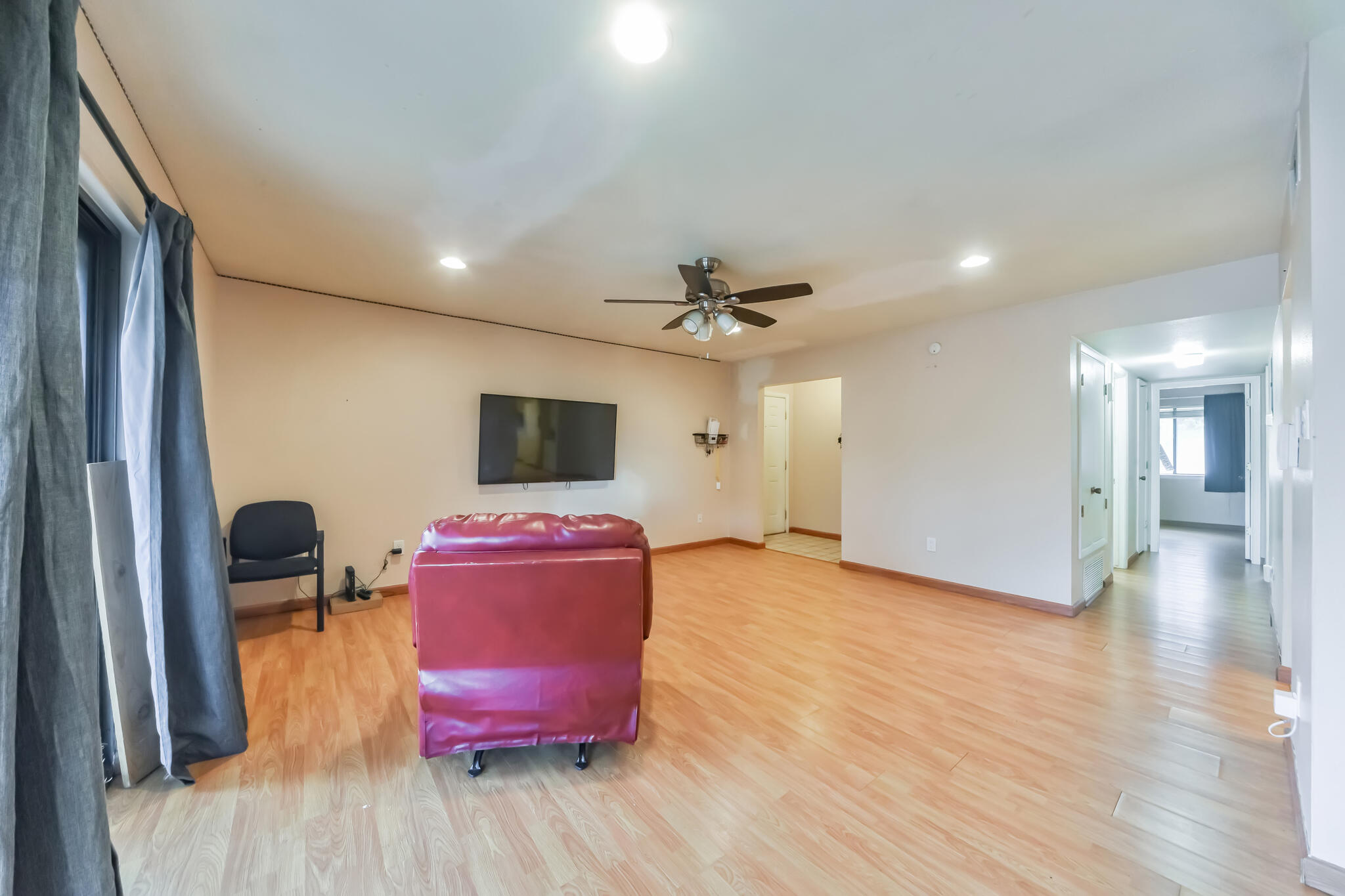 901 COUNTRY CLUB Drive SE E