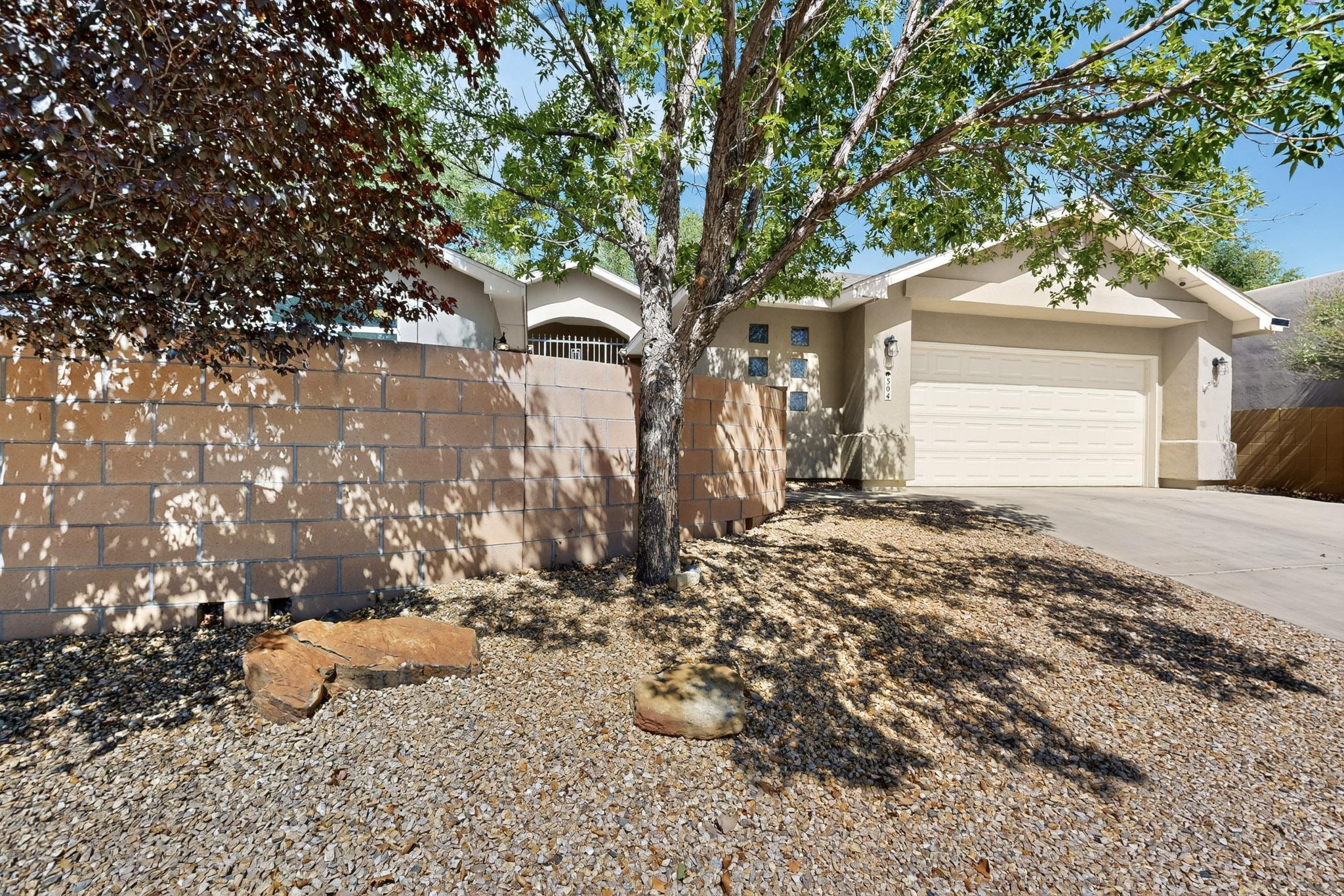 304 CALLE EVANGELINE