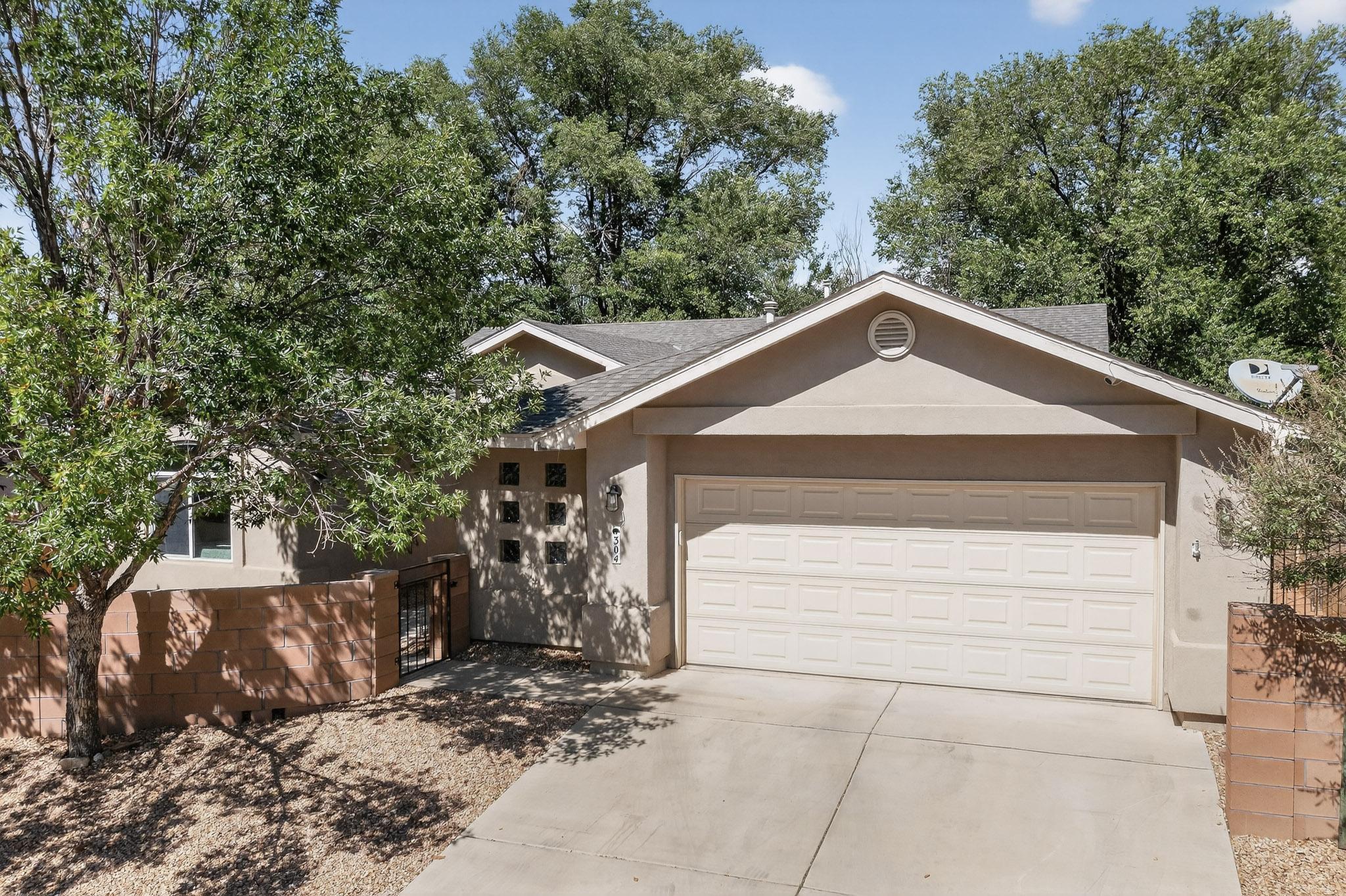 304 CALLE EVANGELINE