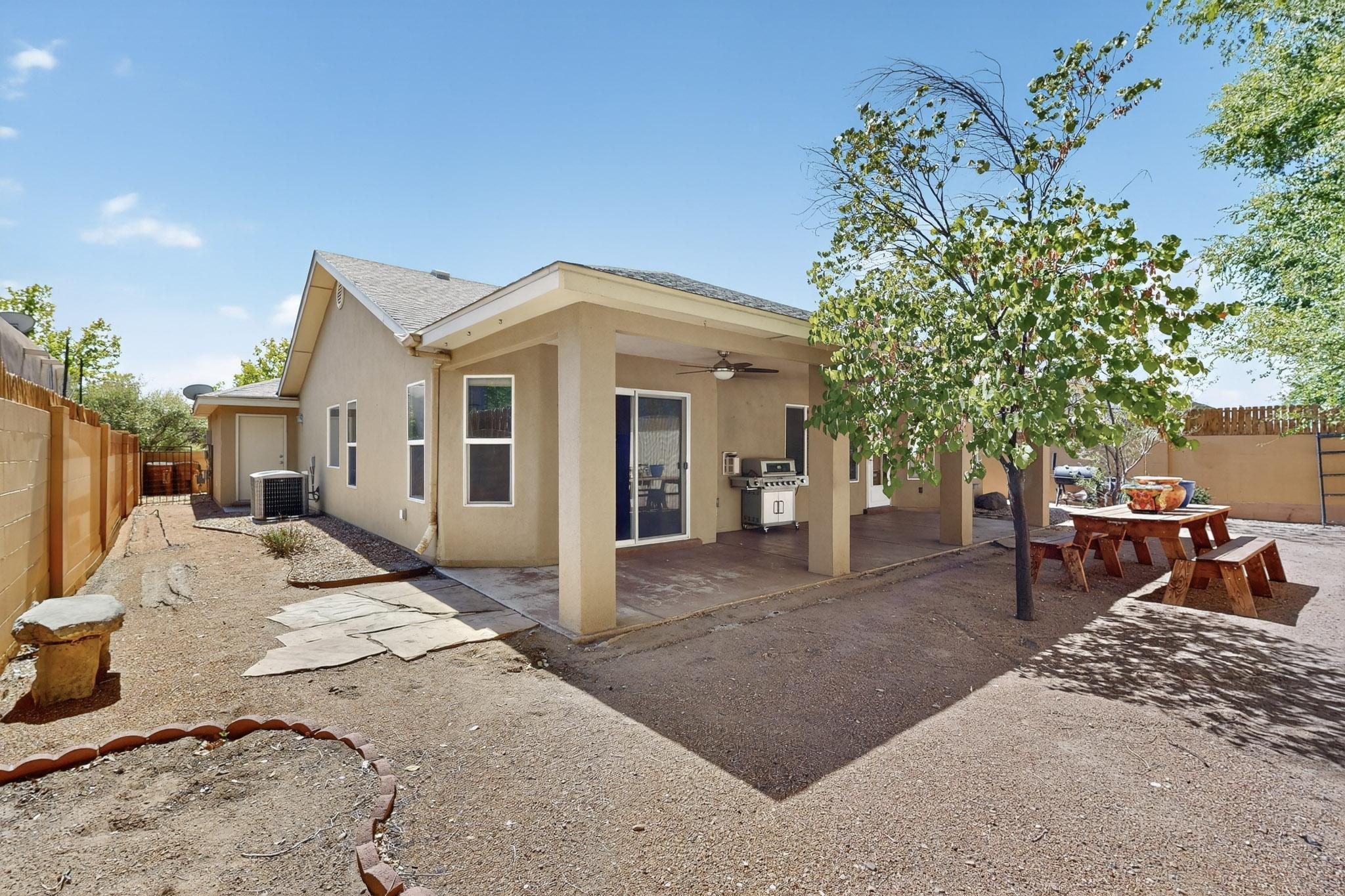 304 CALLE EVANGELINE
