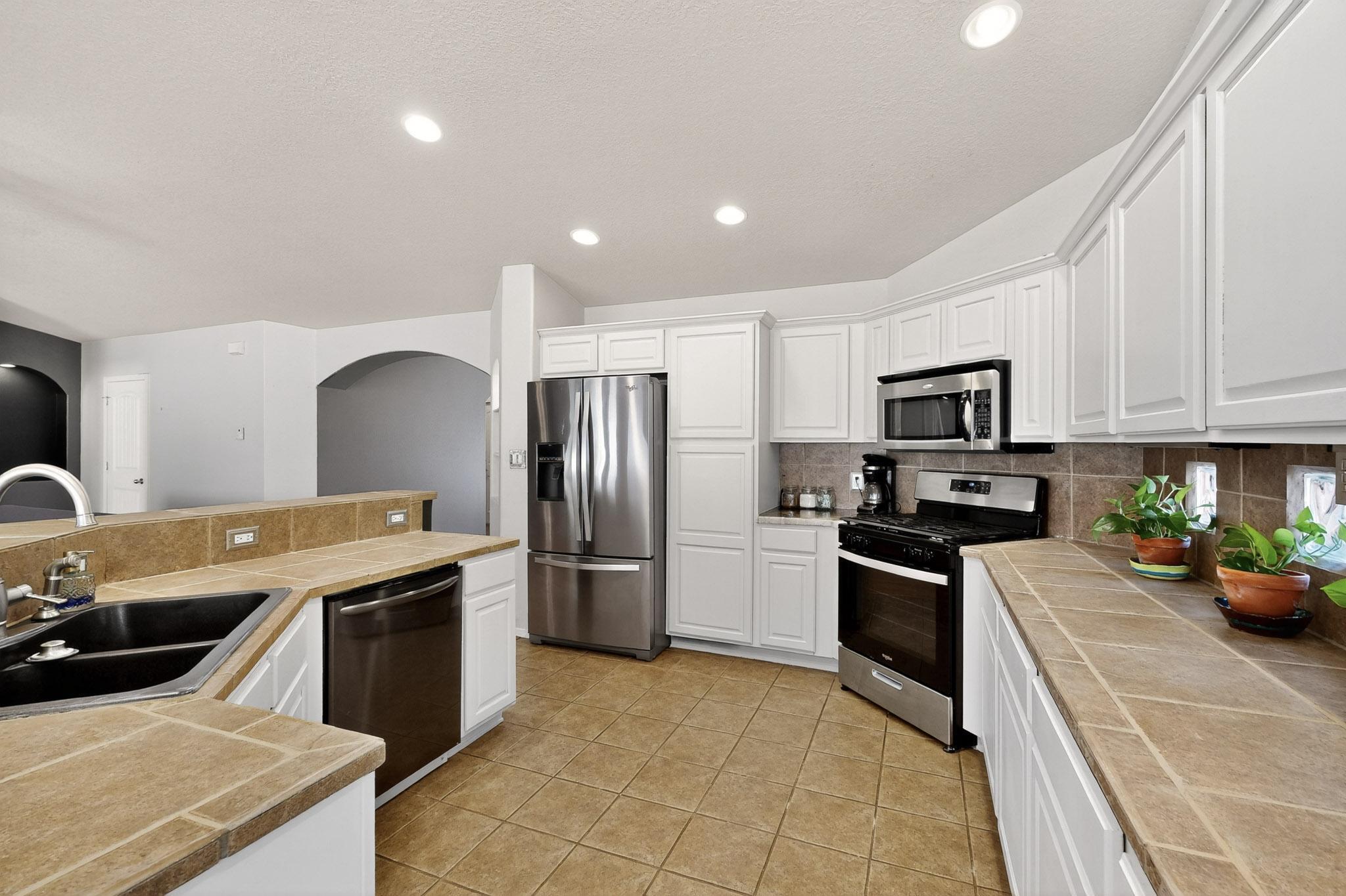 304 CALLE EVANGELINE