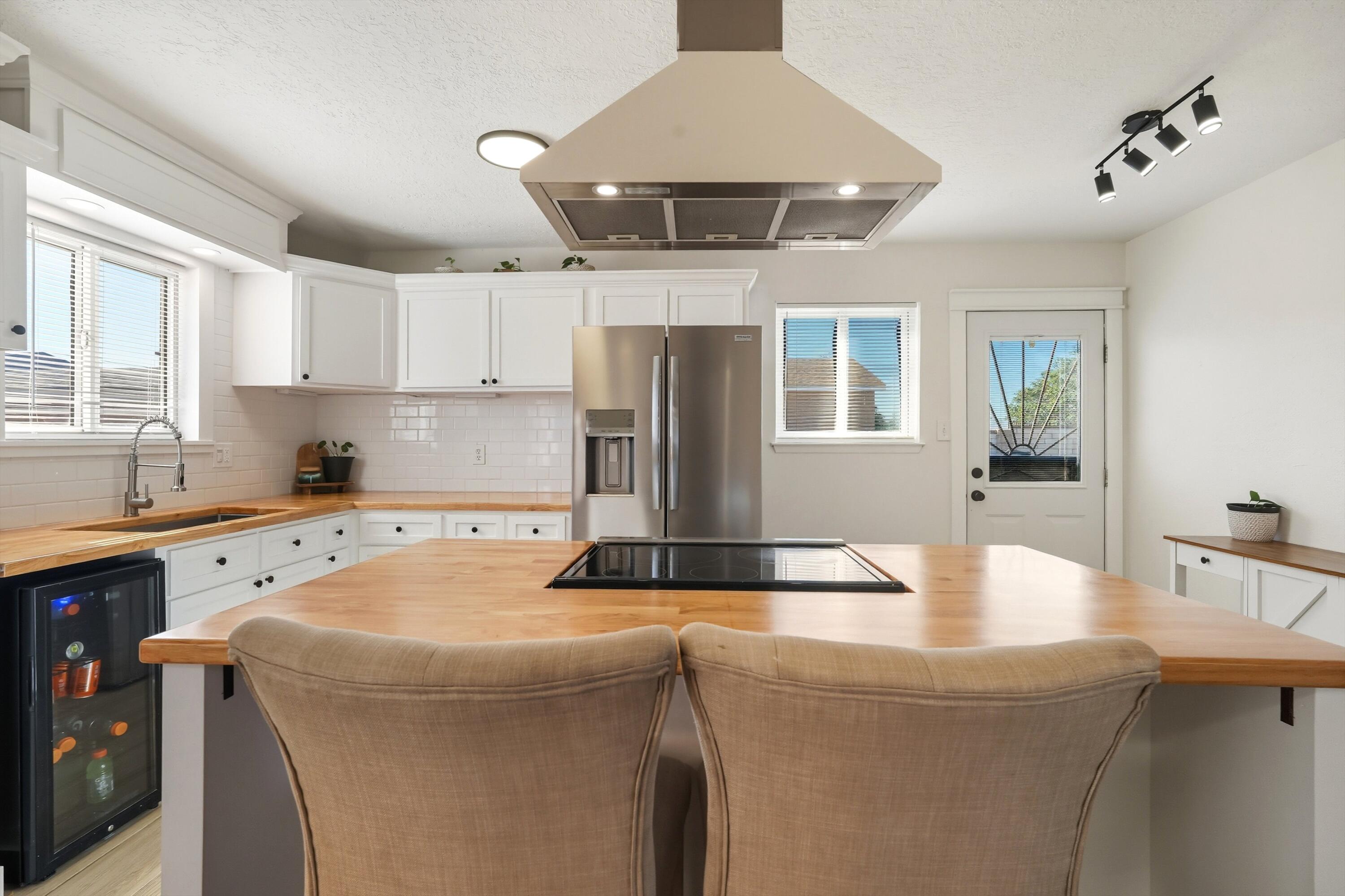 6704 Johniece Drive SW