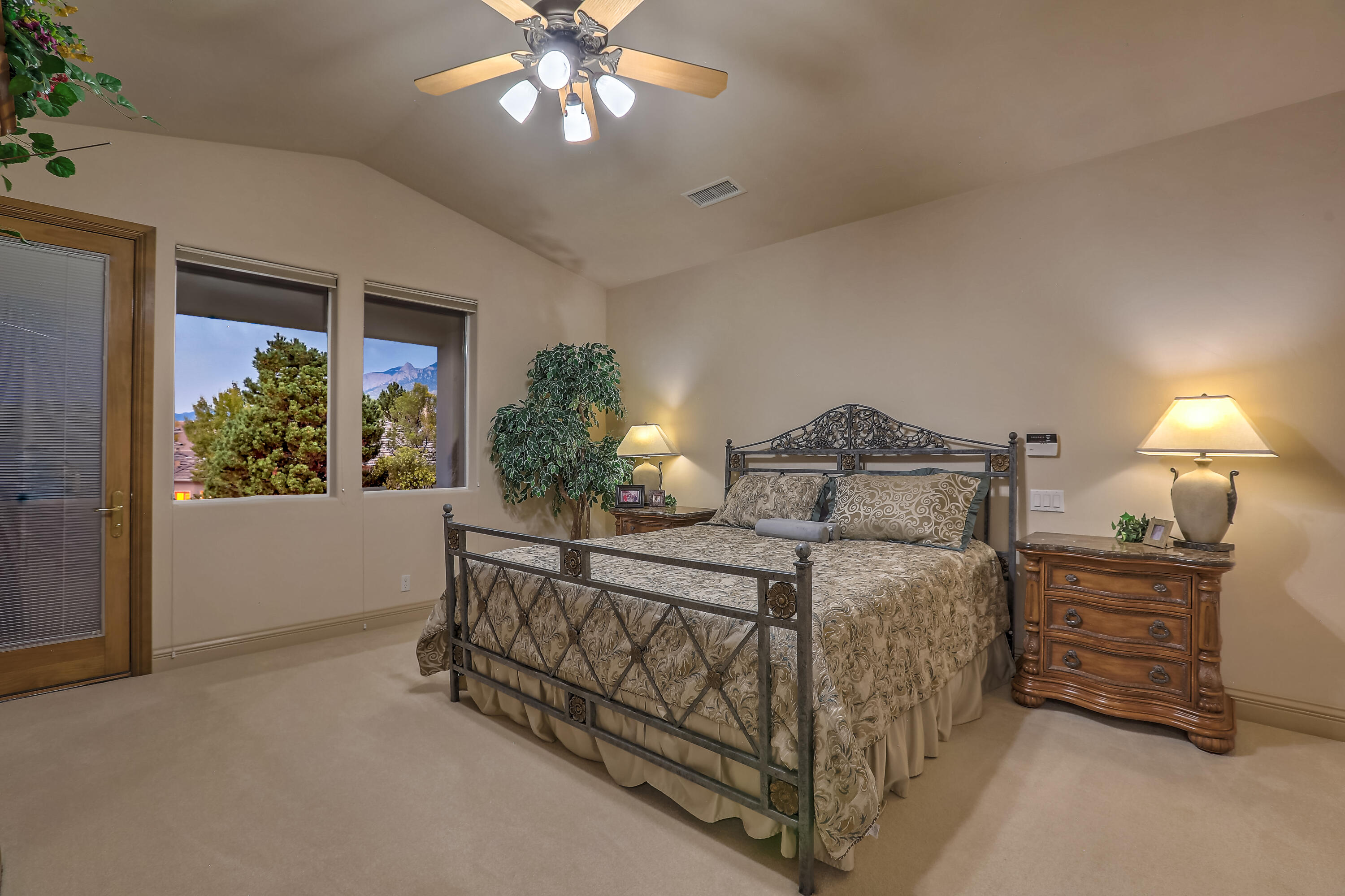 12612 DESERT MARIGOLD Lane NE