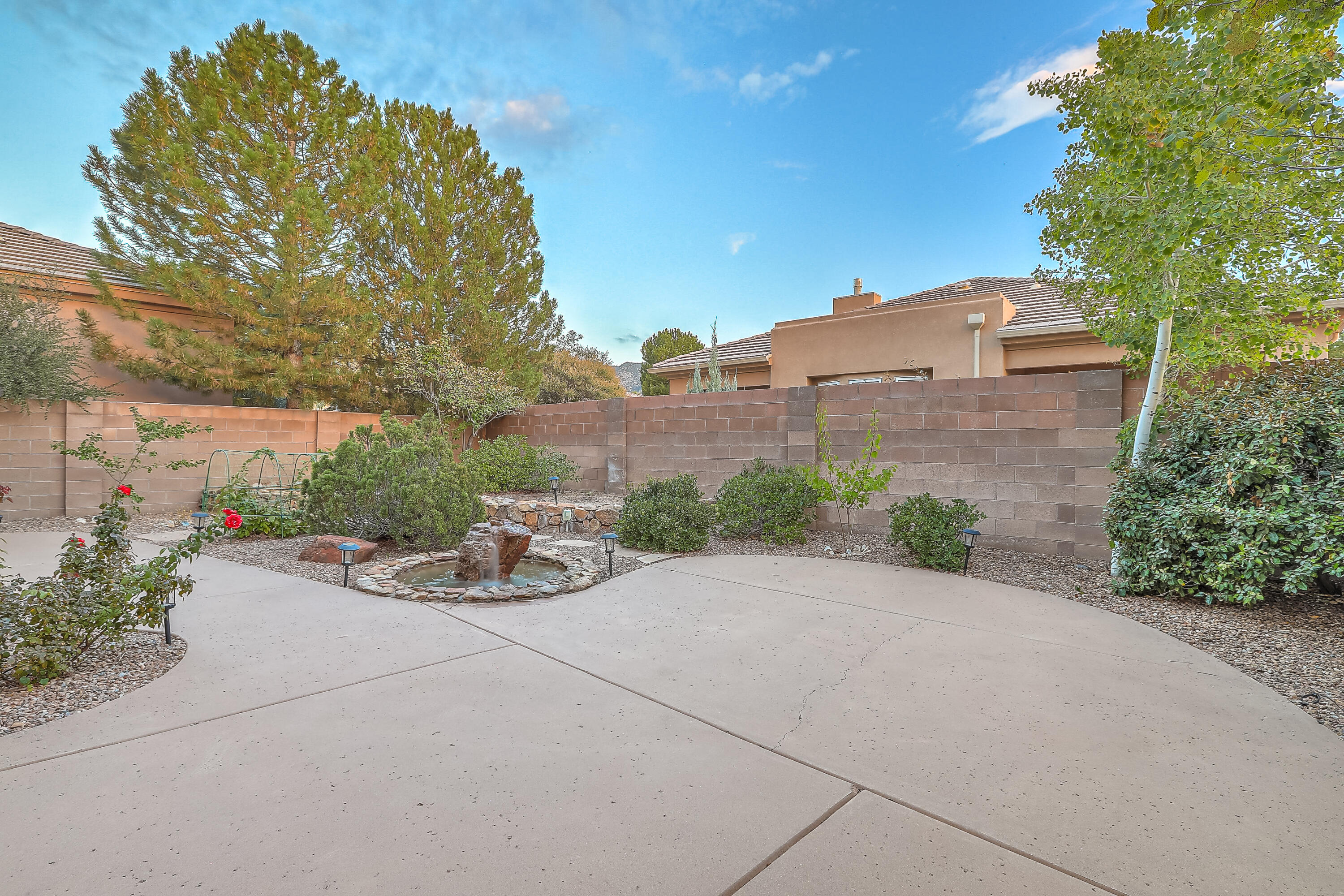 12612 DESERT MARIGOLD Lane NE