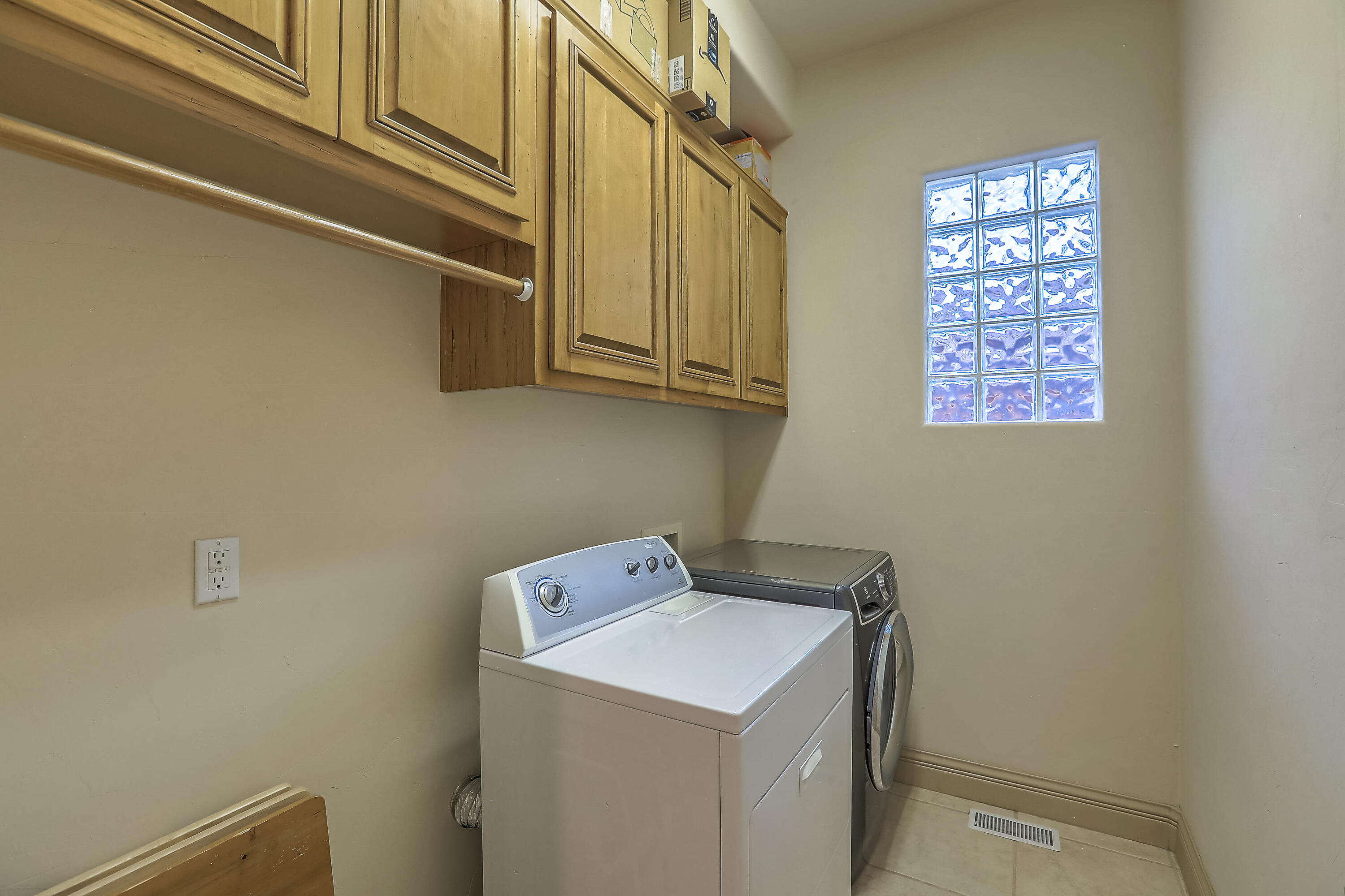 12612 DESERT MARIGOLD Lane NE