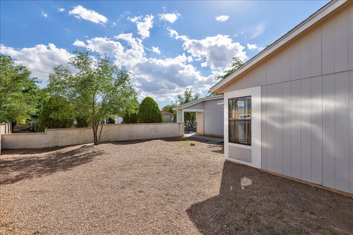 4815 PLATINUM Loop NE